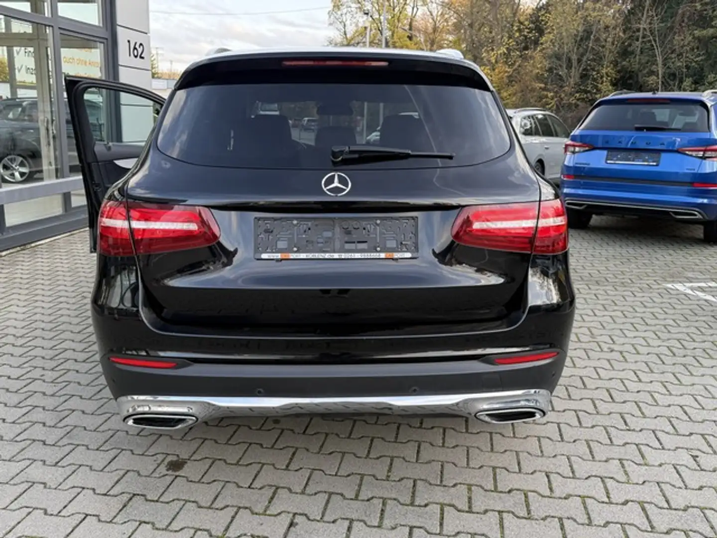 Mercedes-Benz GLC 350 d 4Matic Schwarz - 1