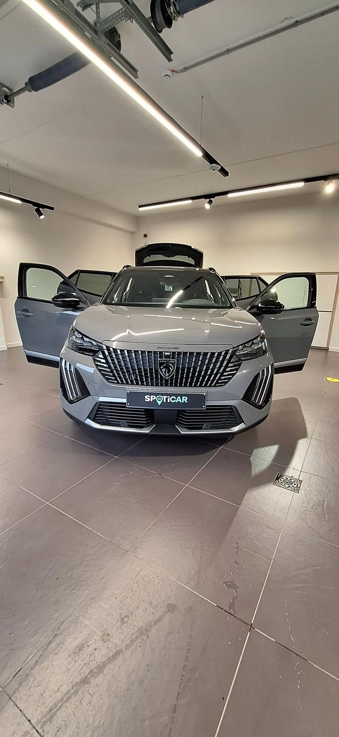 Peugeot 2008 Hybrid GT e-DSC6 — photo 9