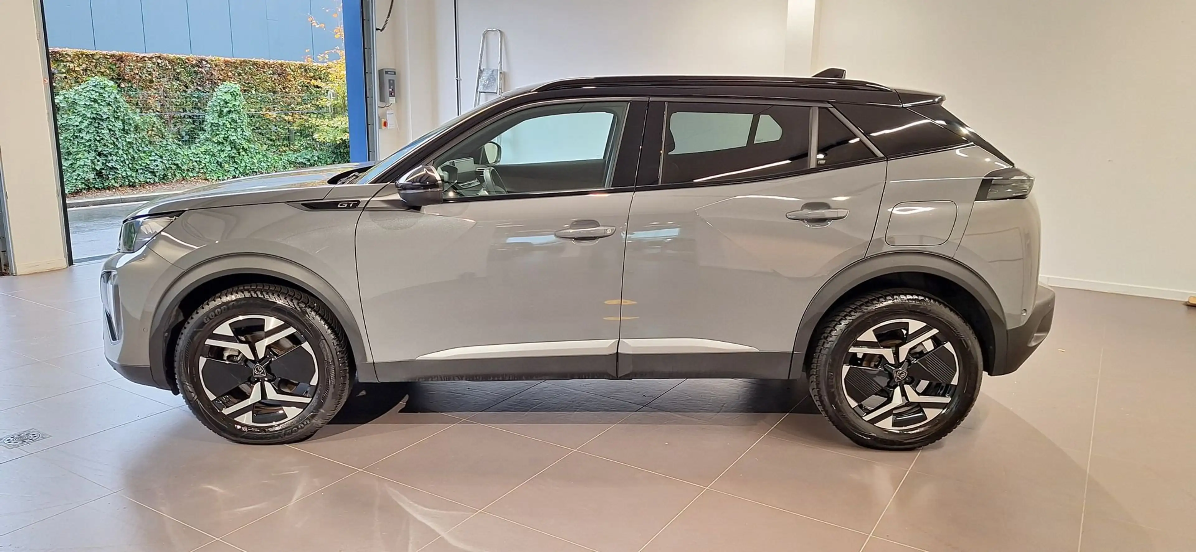Peugeot 2008 Hybrid GT e-DSC6 — photo 2