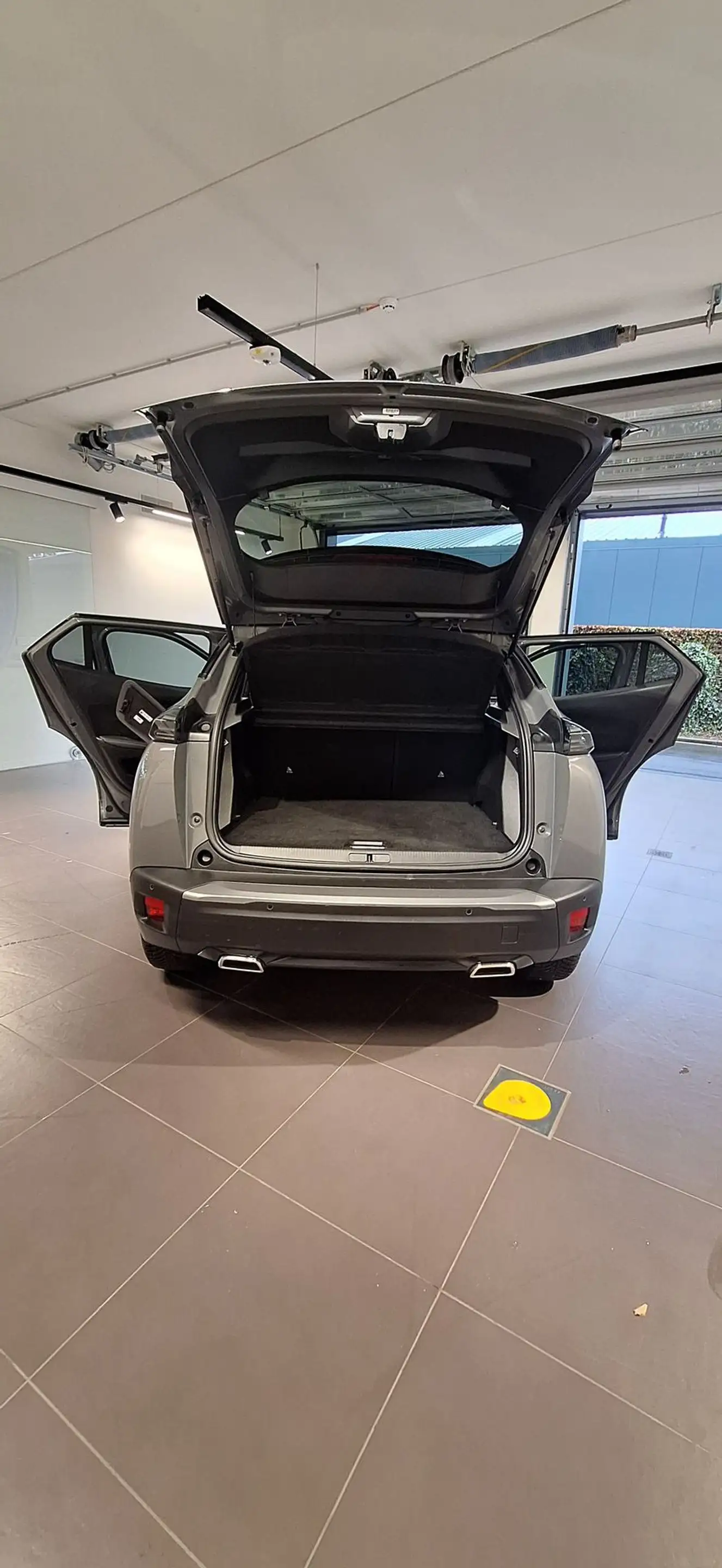 Peugeot 2008 Hybrid GT e-DSC6 — photo 11