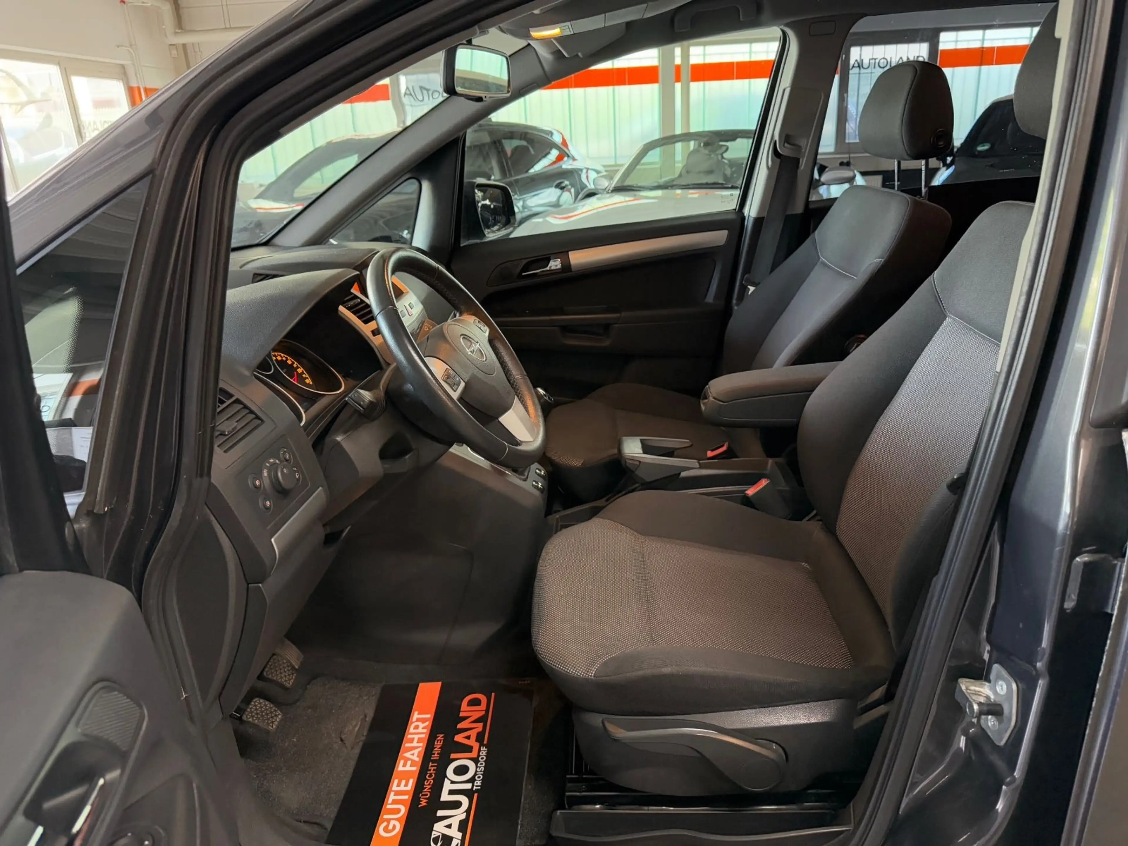 Opel Zafira B Family*KLIMA*SHZG*TEMPO*AHK* — photo 10