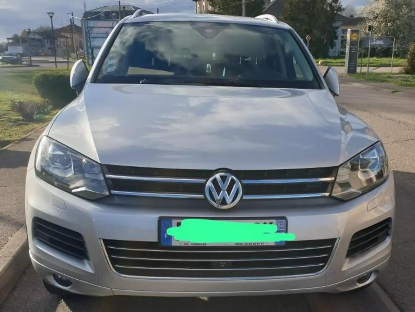 Volkswagen Touareg - 2