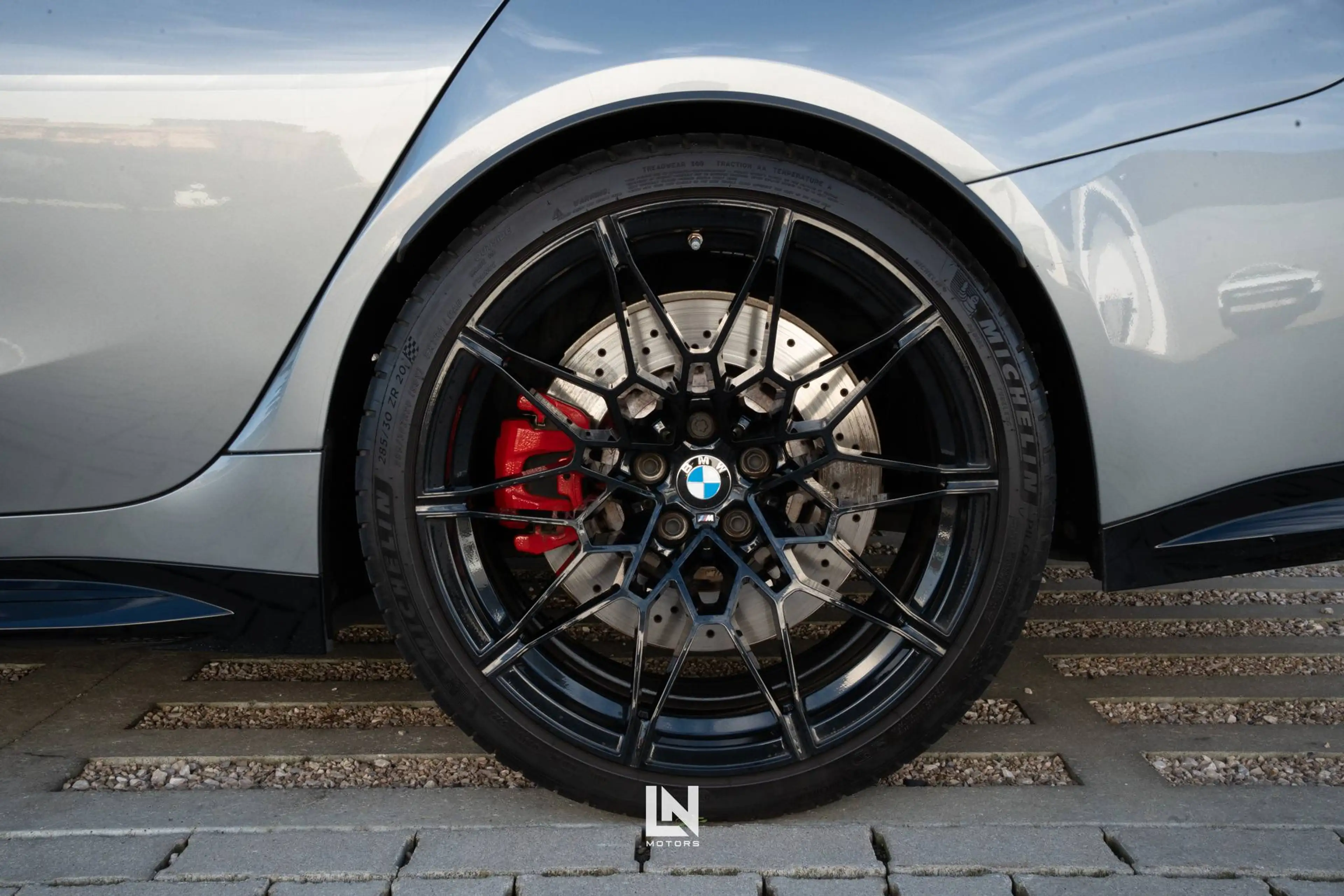 BMW M3 Competition Touring | LICHTEVRACHT 21% BTW | MILLTEK | Carbon | H. Kardon | Full — photo 8