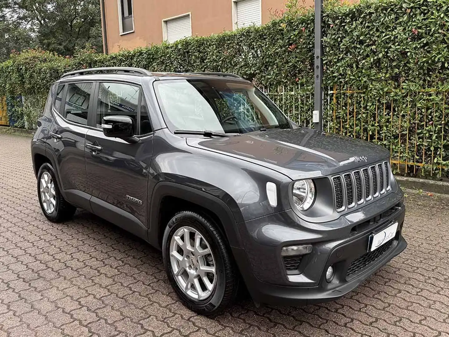 Jeep Renegade MHEV Limited NESSUN OBBLIGO FINANZIARIO IVA ESP. Grau - 2