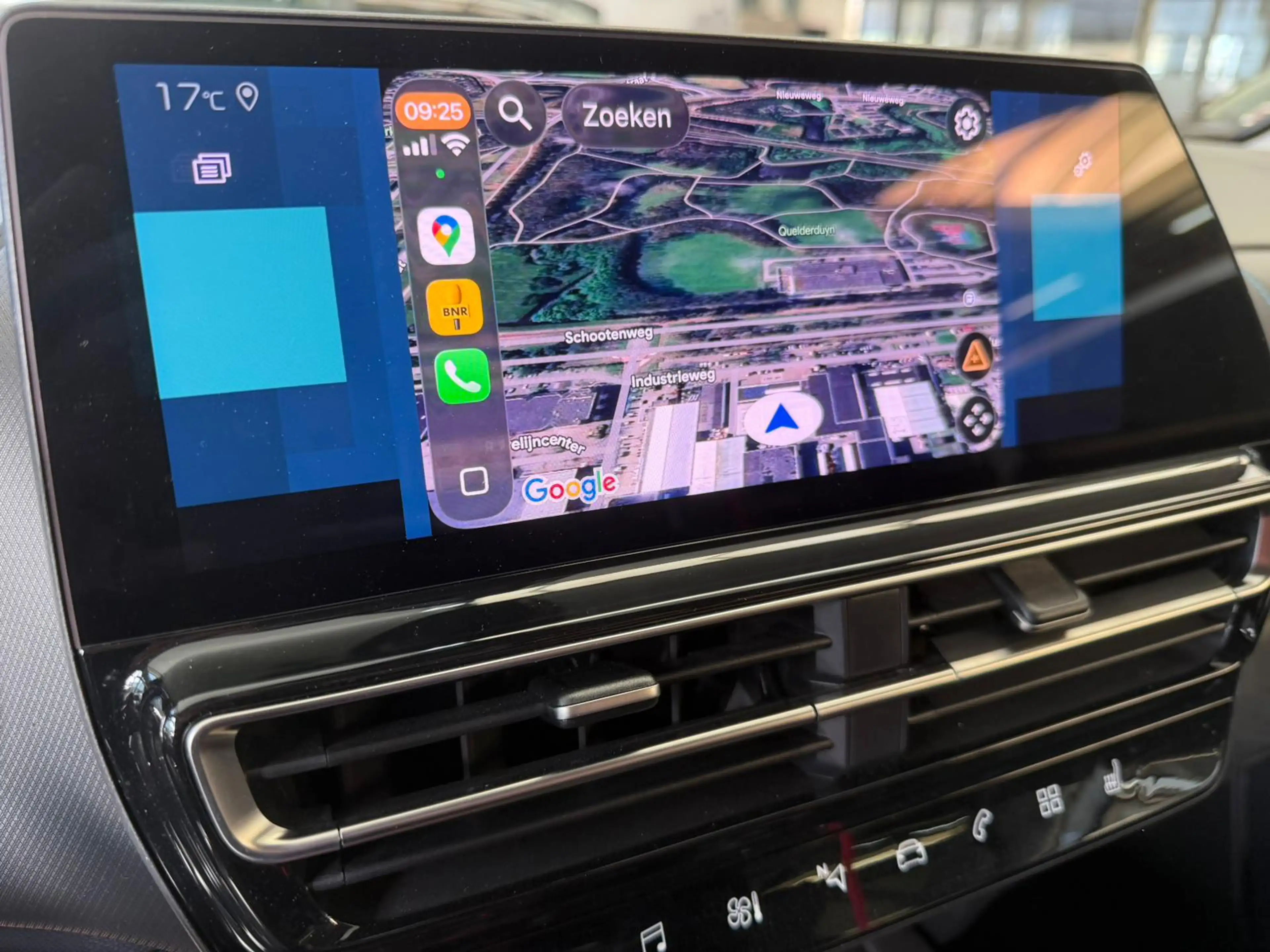 Citroen C5 X 1.6 Plug-in Hybrid 225 Shine — photo 9