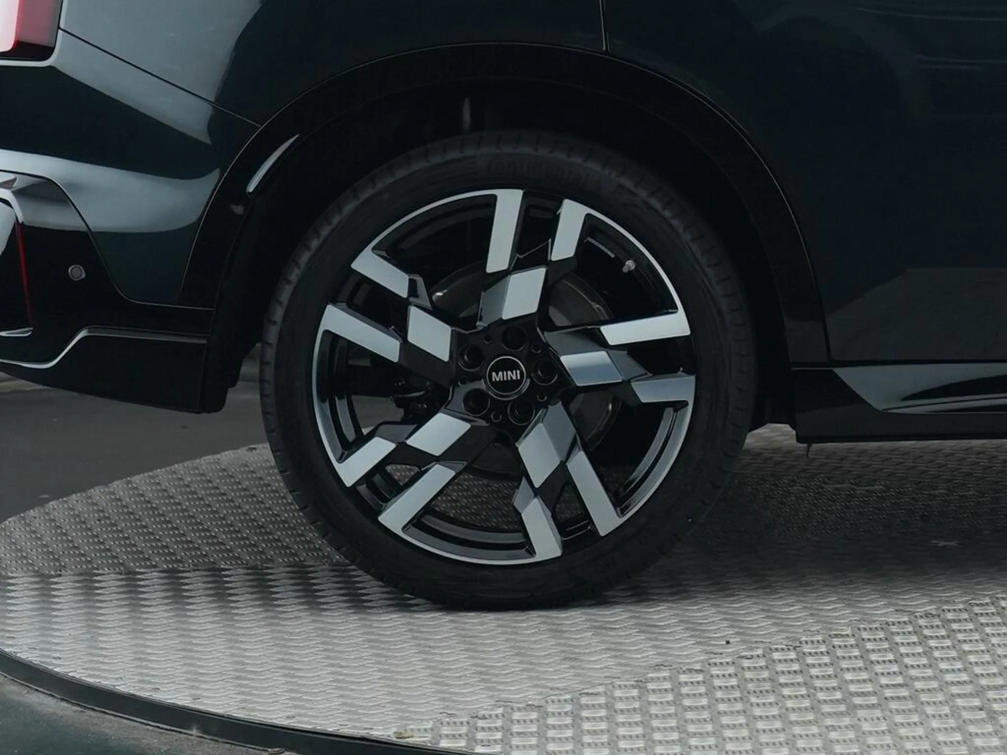 MINI John Cooper Works Countryman 1.5 C M — photo 14