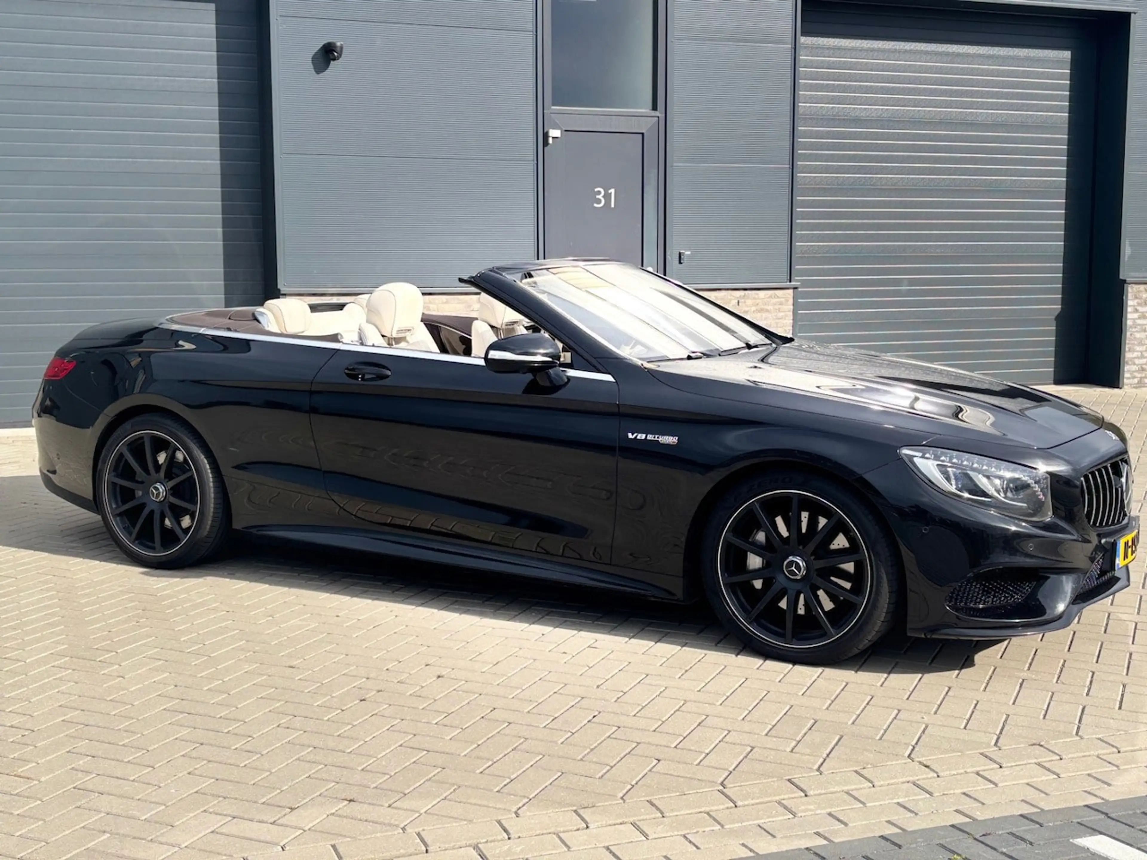 Mercedes-Benz S 500 Cabrio — photo 2