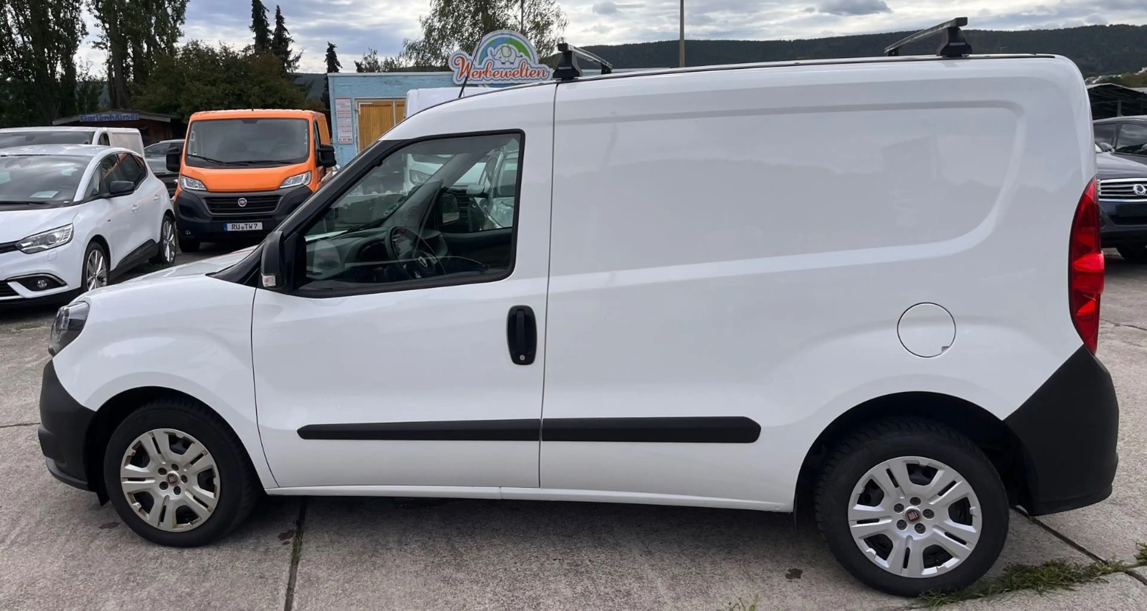 Fiat Doblo SX Kasten Navi Klima AHK DAB Tüv neu — photo 8