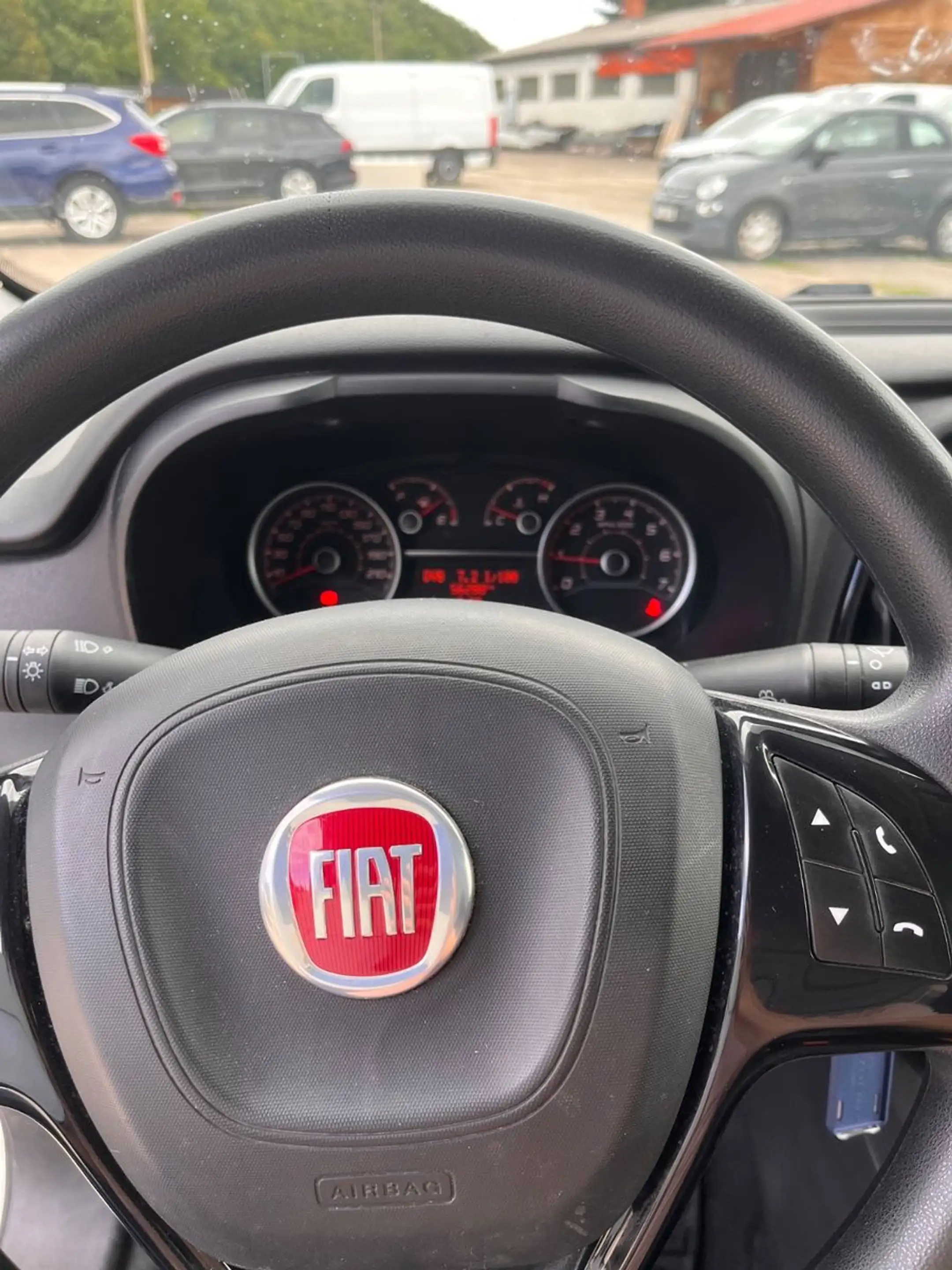 Fiat Doblo SX Kasten Navi Klima AHK DAB Tüv neu — photo 12