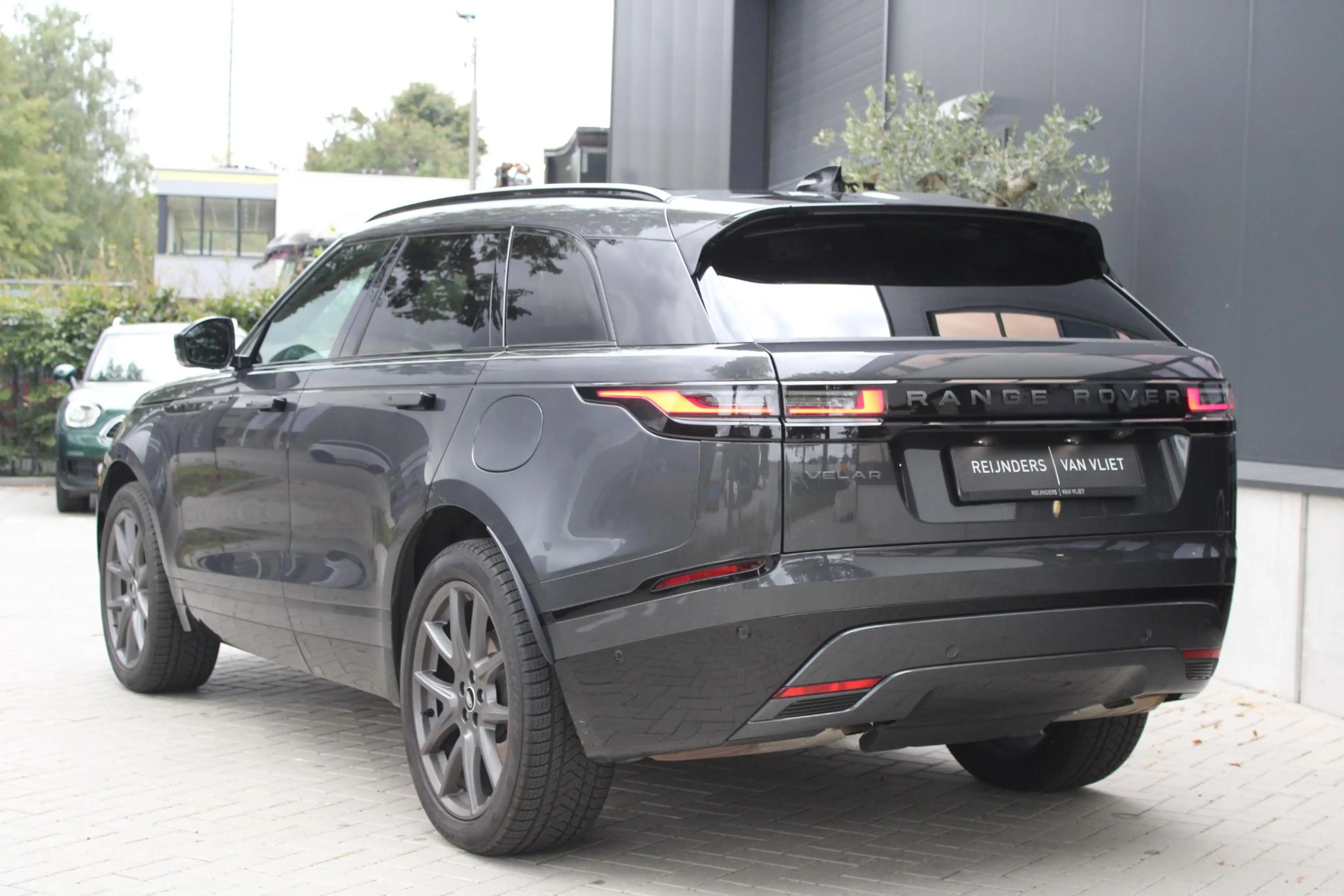 Land Rover Range Rover Velar P400 AWD Dynamic SE | Pan.Dak | Cold Climate | ACC — photo 2