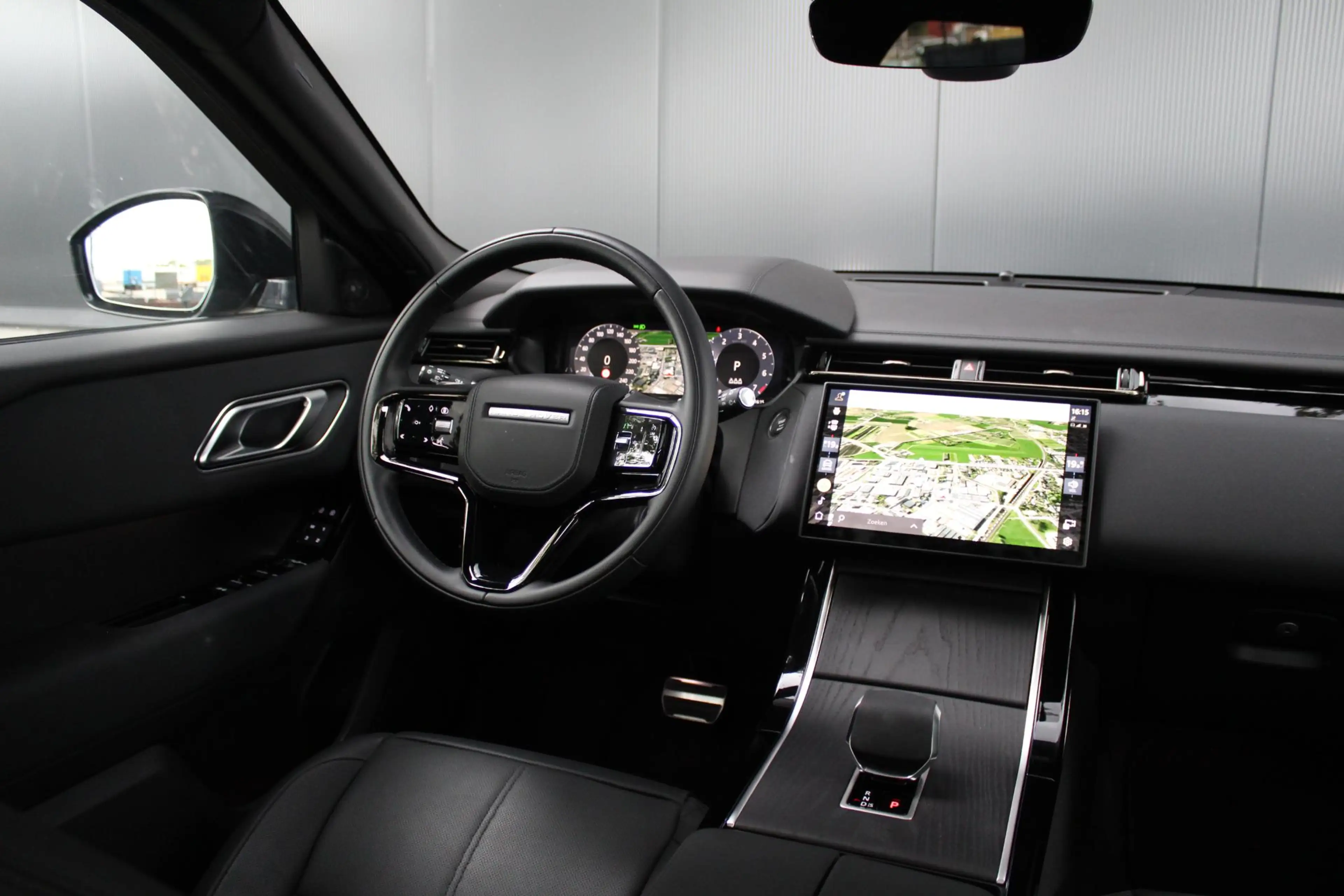Land Rover Range Rover Velar P400 AWD Dynamic SE | Pan.Dak | Cold Climate | ACC — photo 3