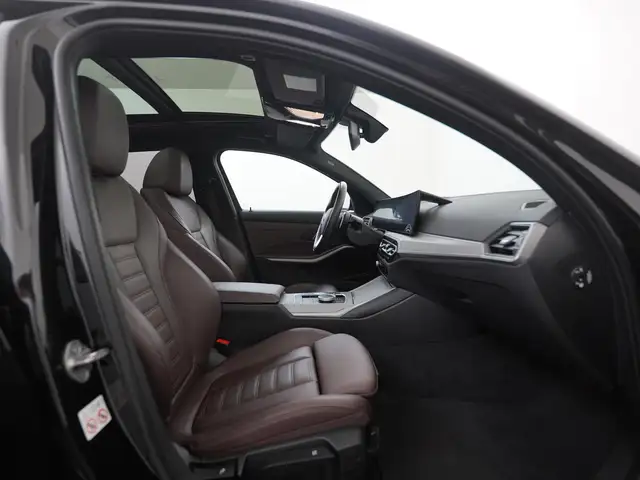 BMW 3 Series view 3