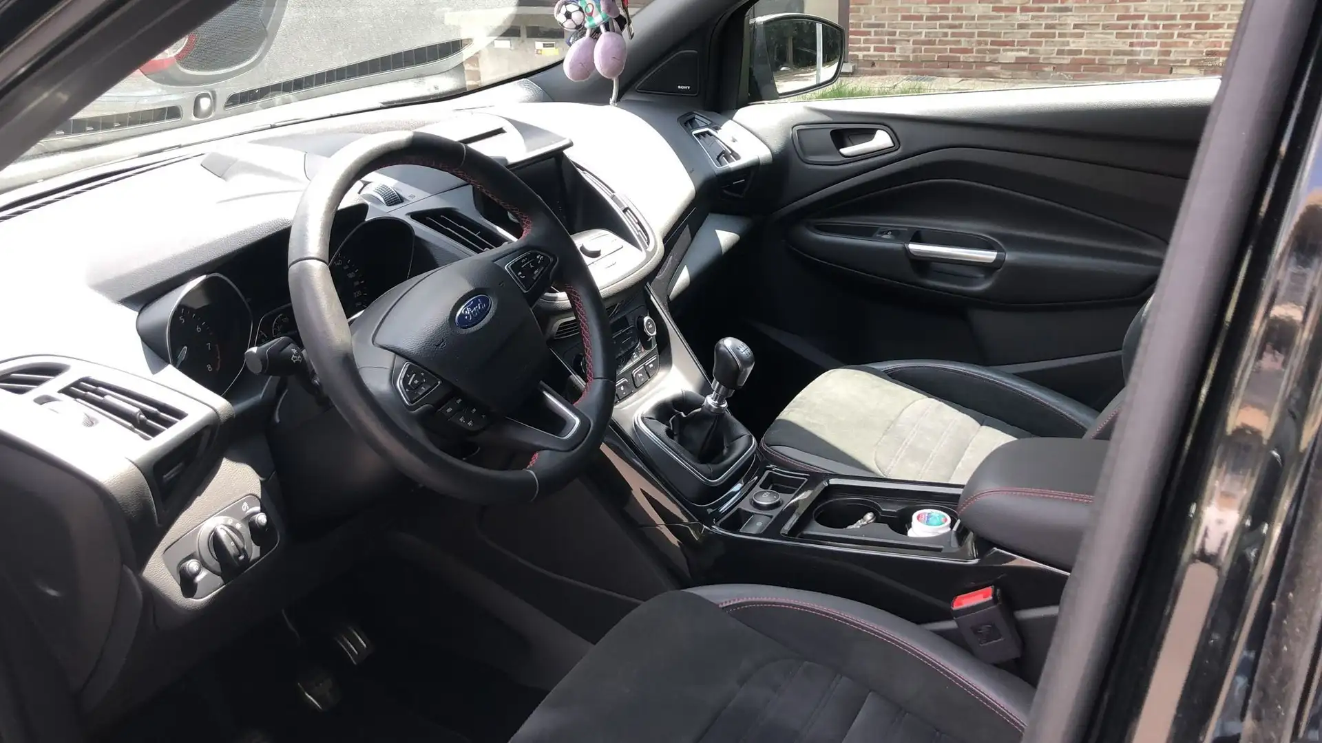 Ford Kuga Kuga 1.5 EcoBoost 2x4 ST-Line Zwart - 2