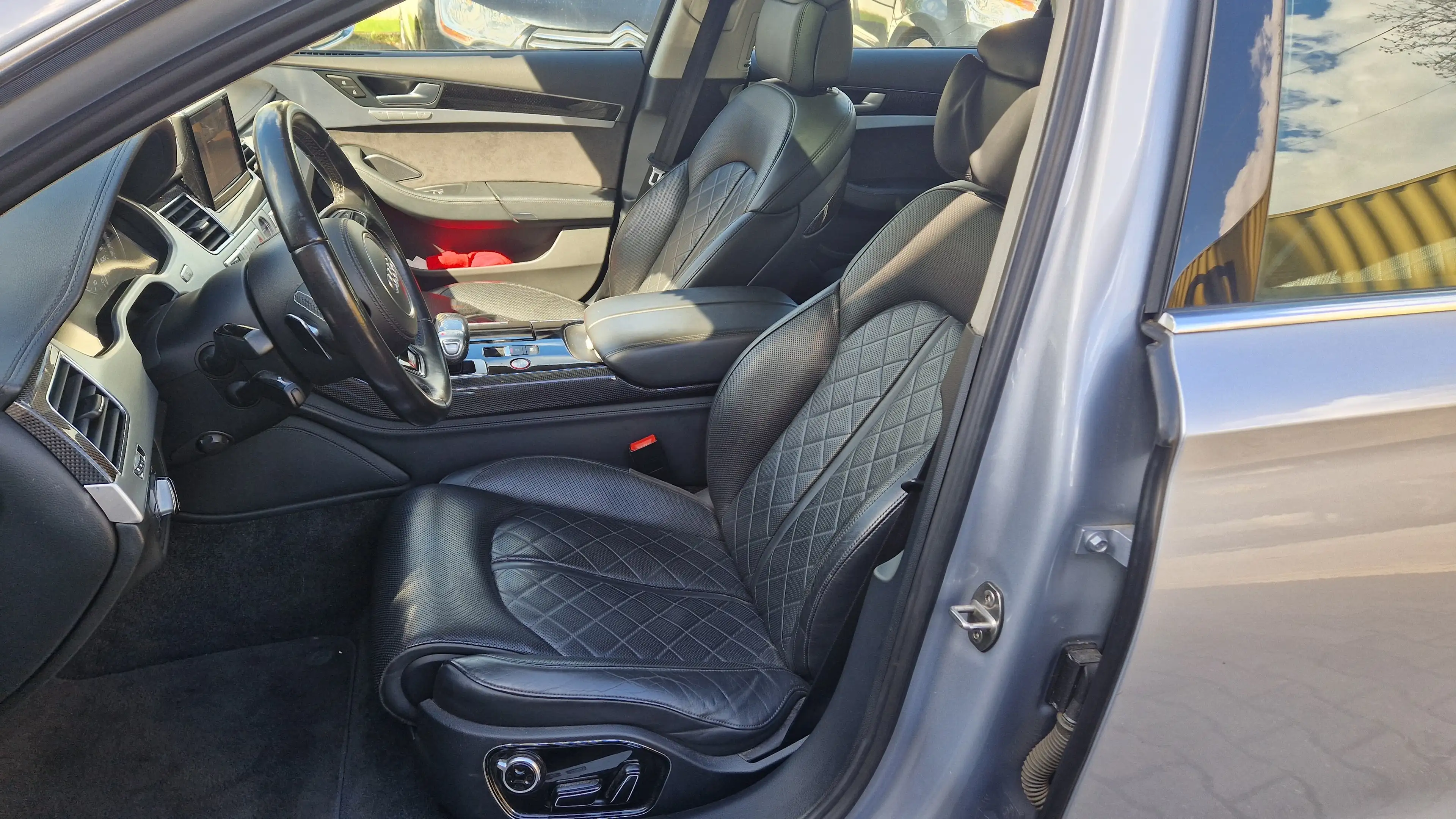 Audi S8 4.0 TFSI quattro*Bang&Olufsen*Matrix*Nachtsicht360 — photo 14