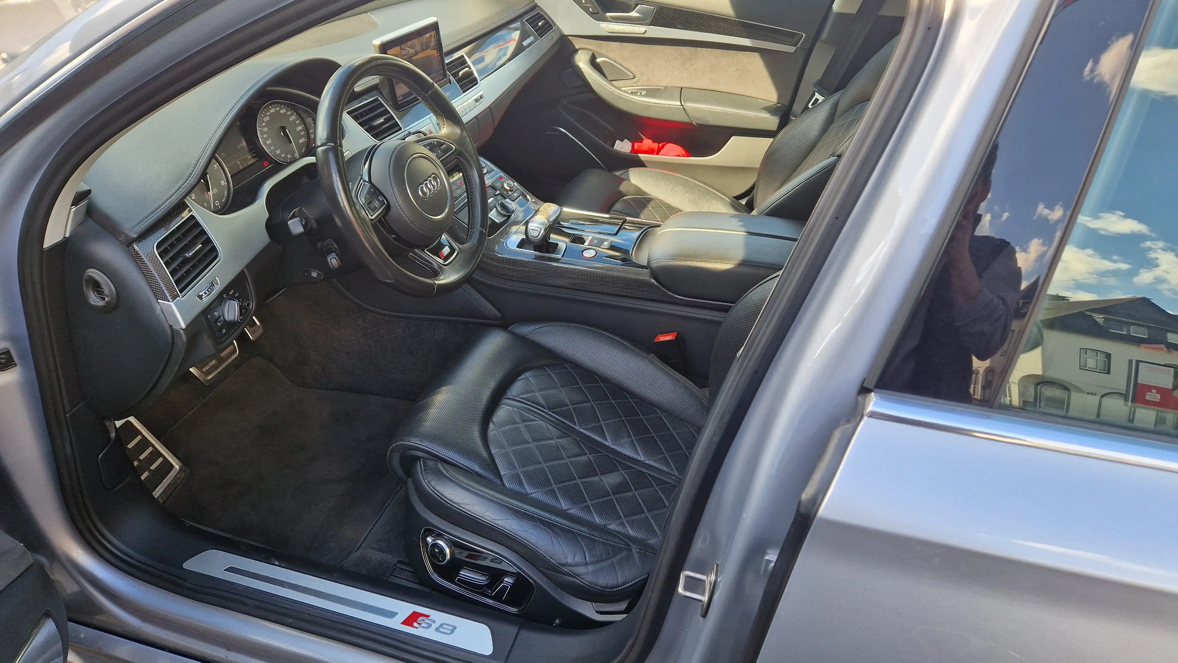 Audi S8 4.0 TFSI quattro*Bang&Olufsen*Matrix*Nachtsicht360 — photo 13