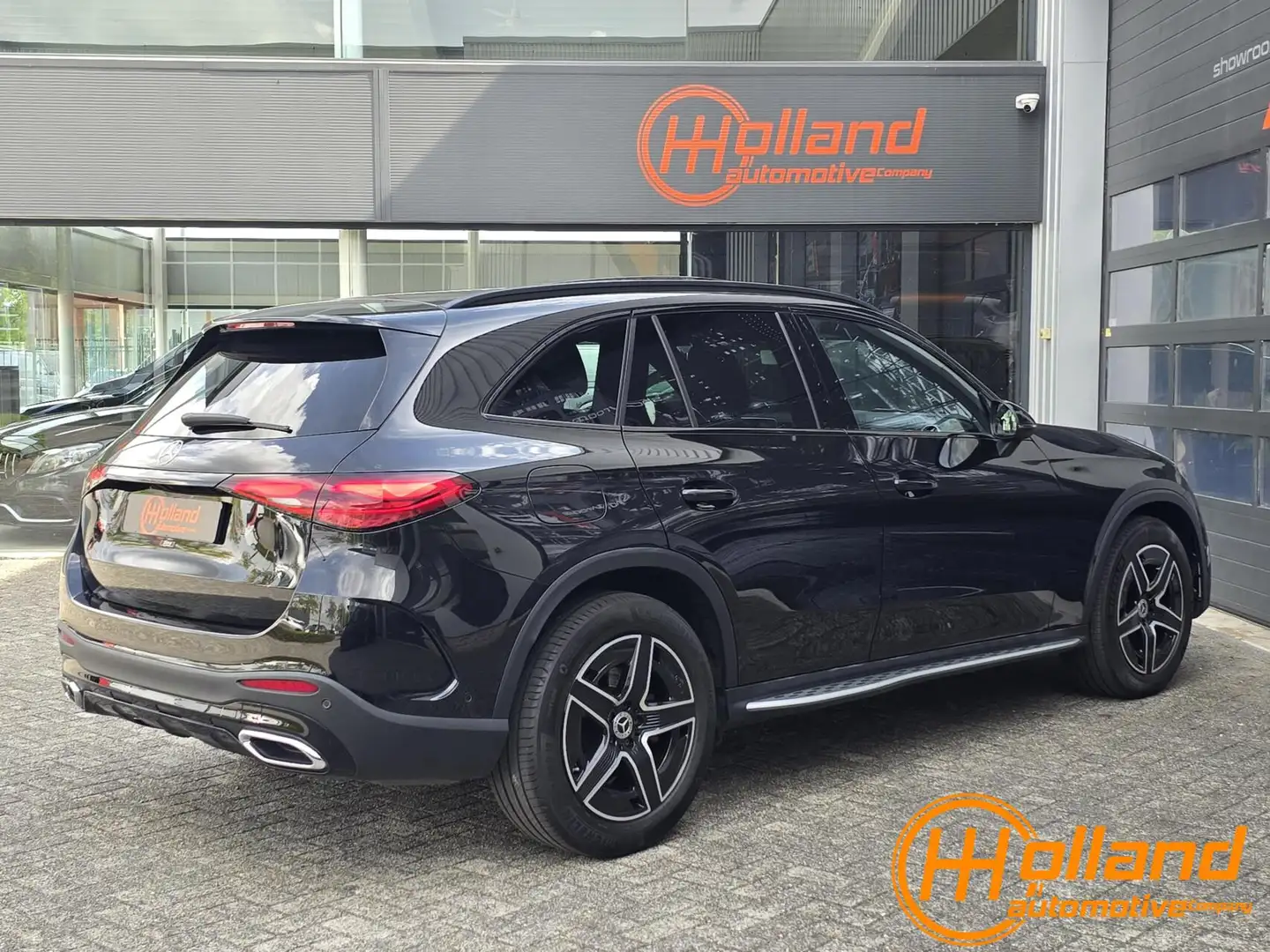 Mercedes-Benz GLC 220 220d 4MATIC AMG|PANO|MEMORY Zwart - 2