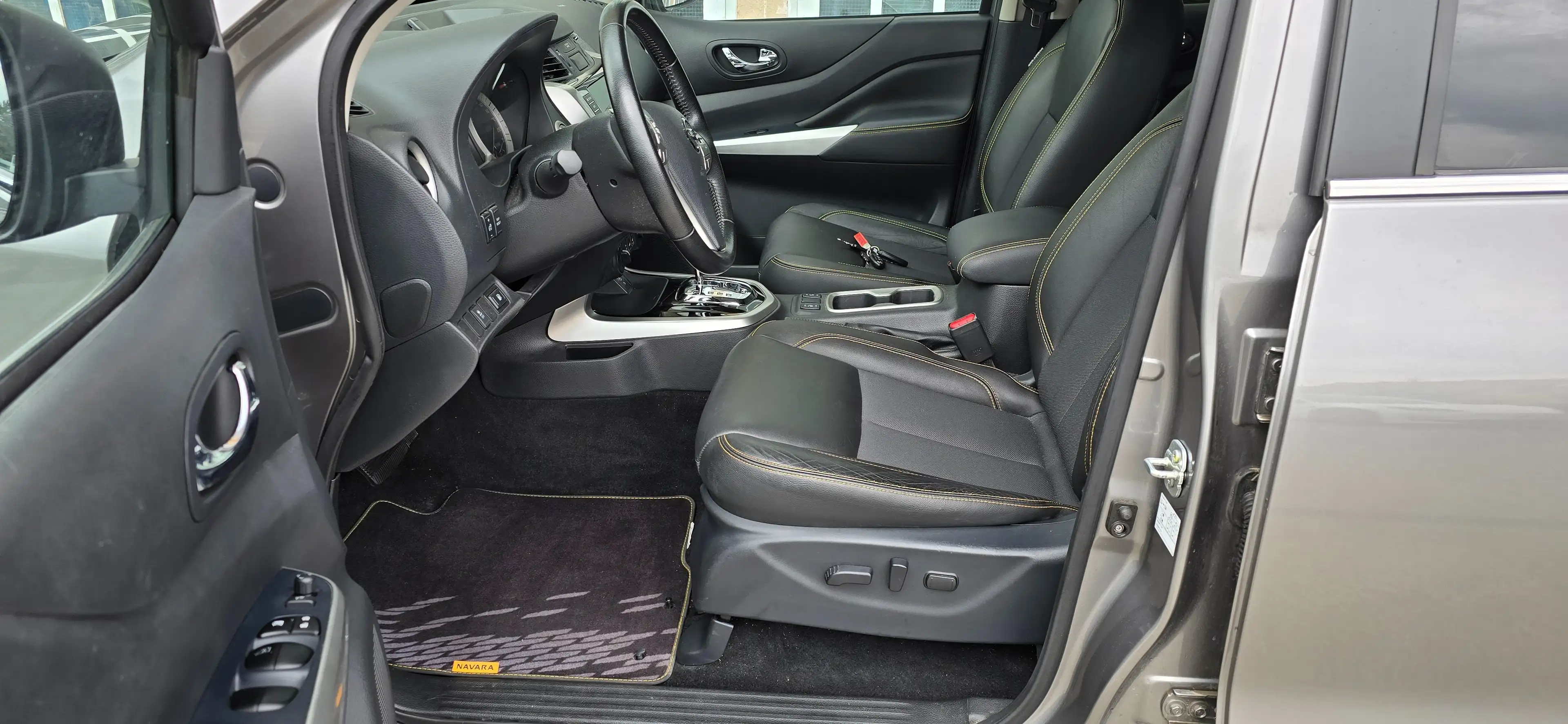 Nissan Navara NP300 N-Guard 2,3dCi Aut. DC 4x4 Mwst*Led*Navi*AHK — photo 11