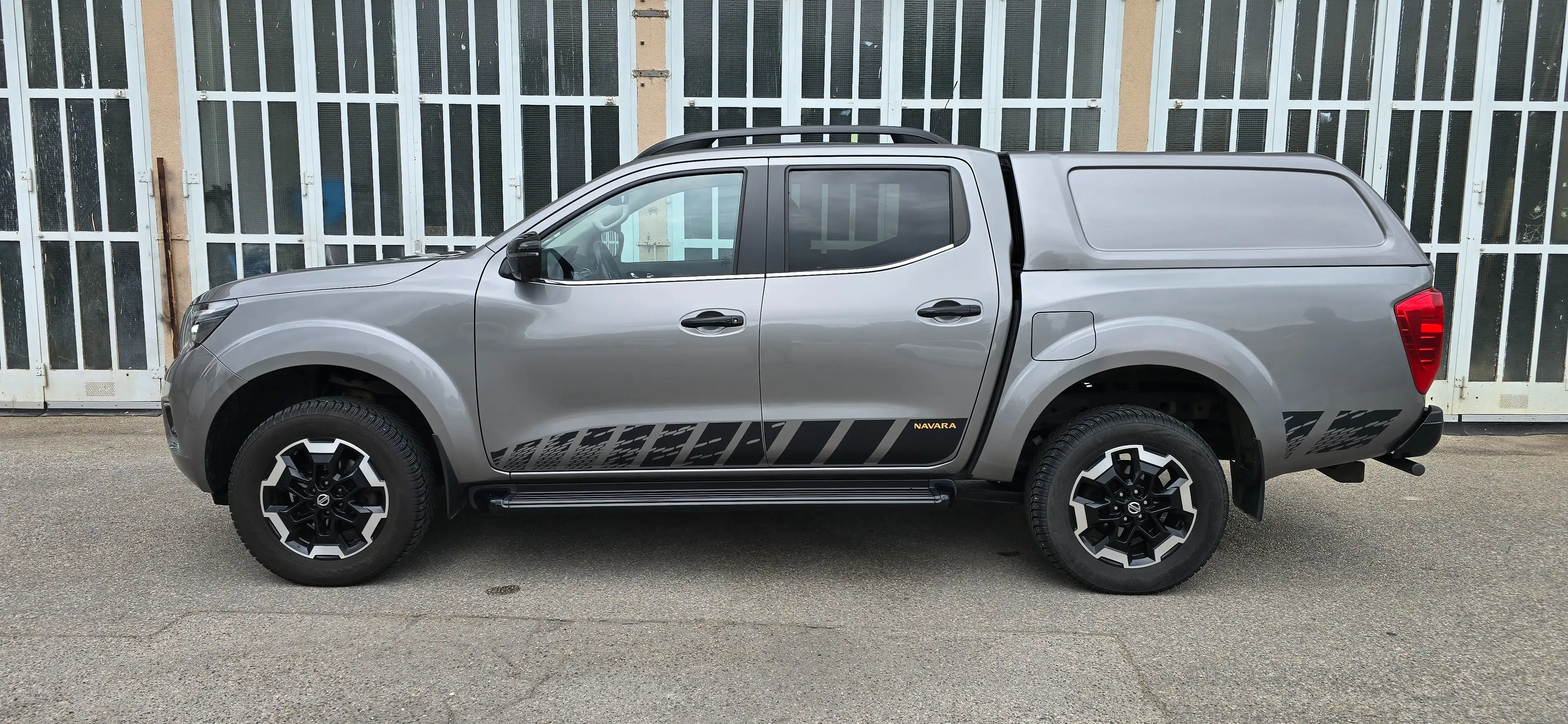 Nissan Navara NP300 N-Guard 2,3dCi Aut. DC 4x4 Mwst*Led*Navi*AHK — photo 2