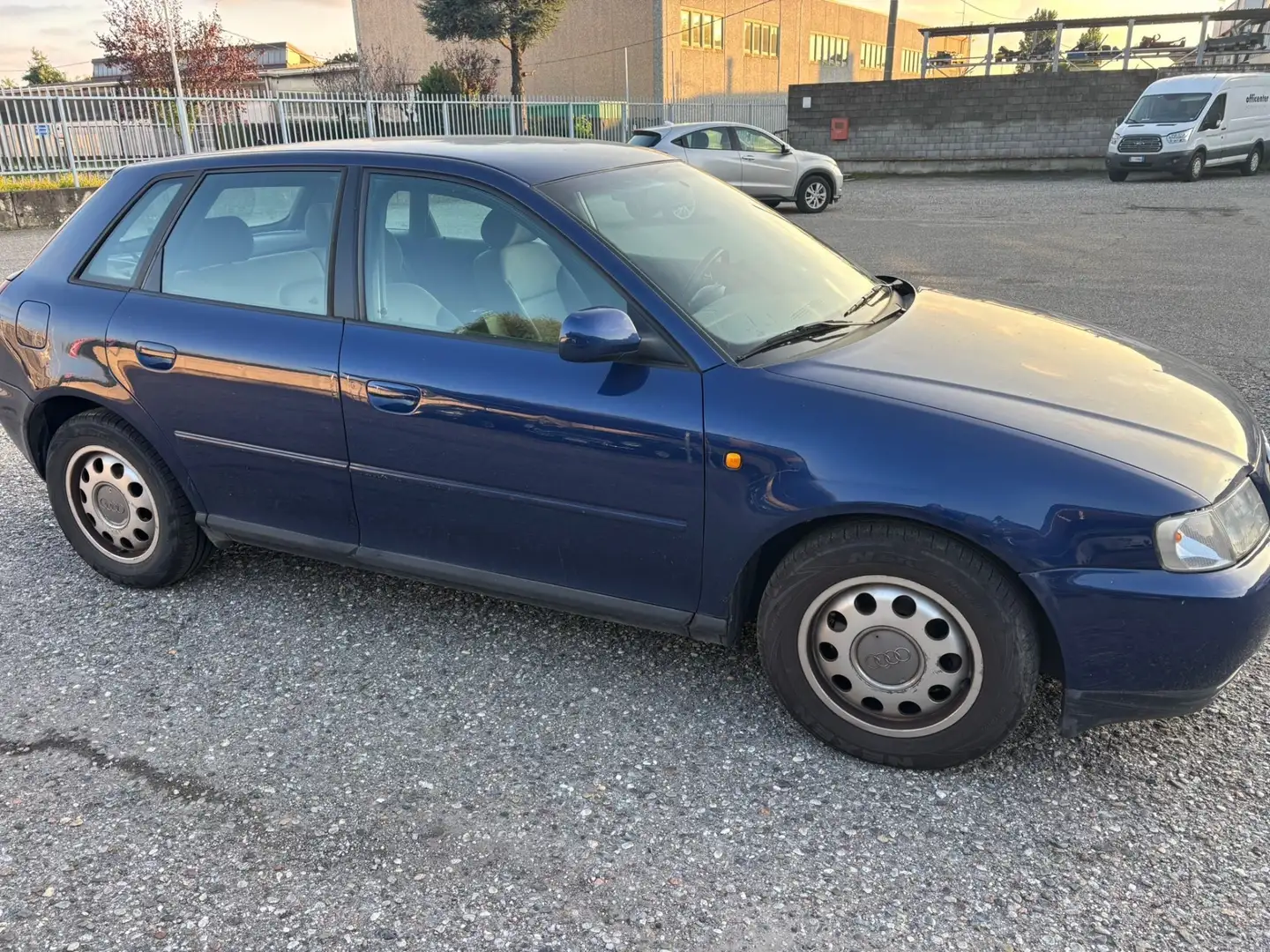 Audi A3 A3 1.9 TDI/110 CV cat 5p. Ambiente Azul - 2