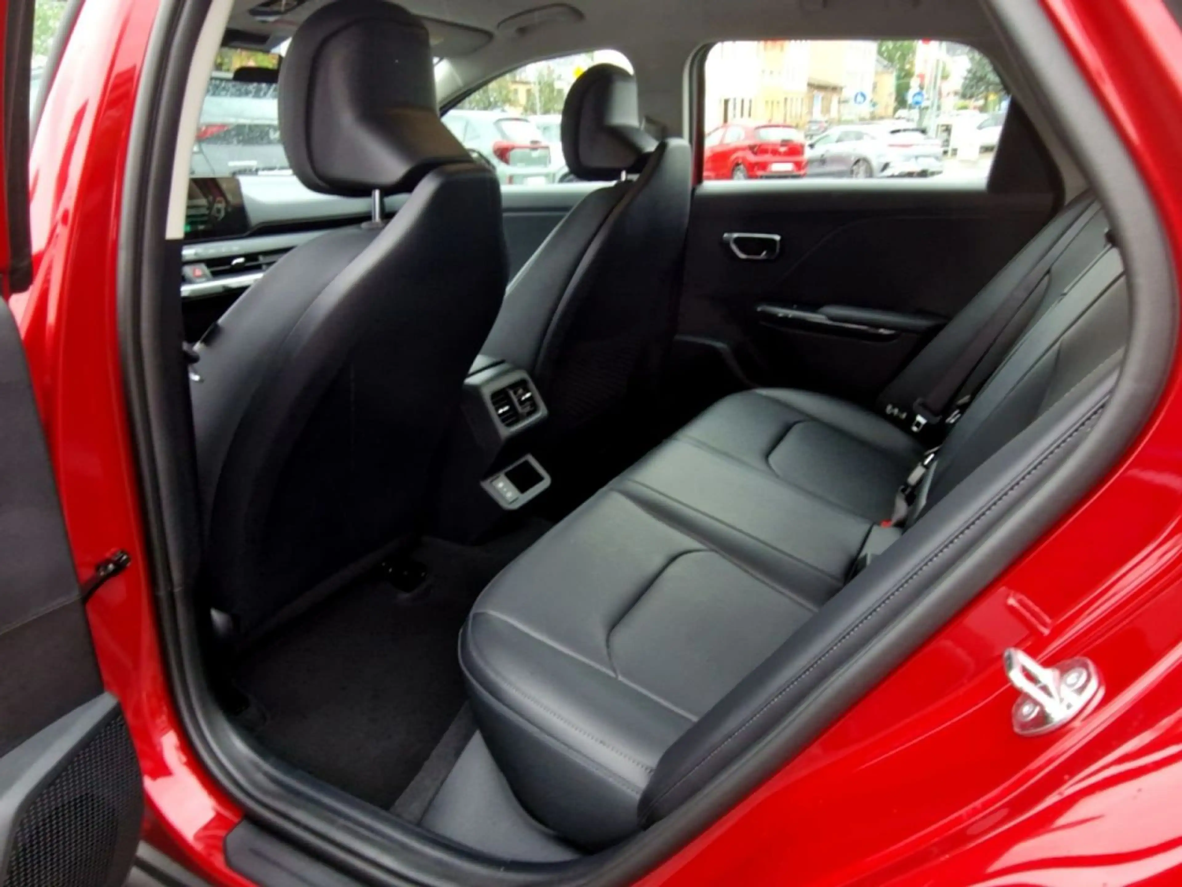 Kia K4 1.0 T-GDI Vision MT6 — photo 10