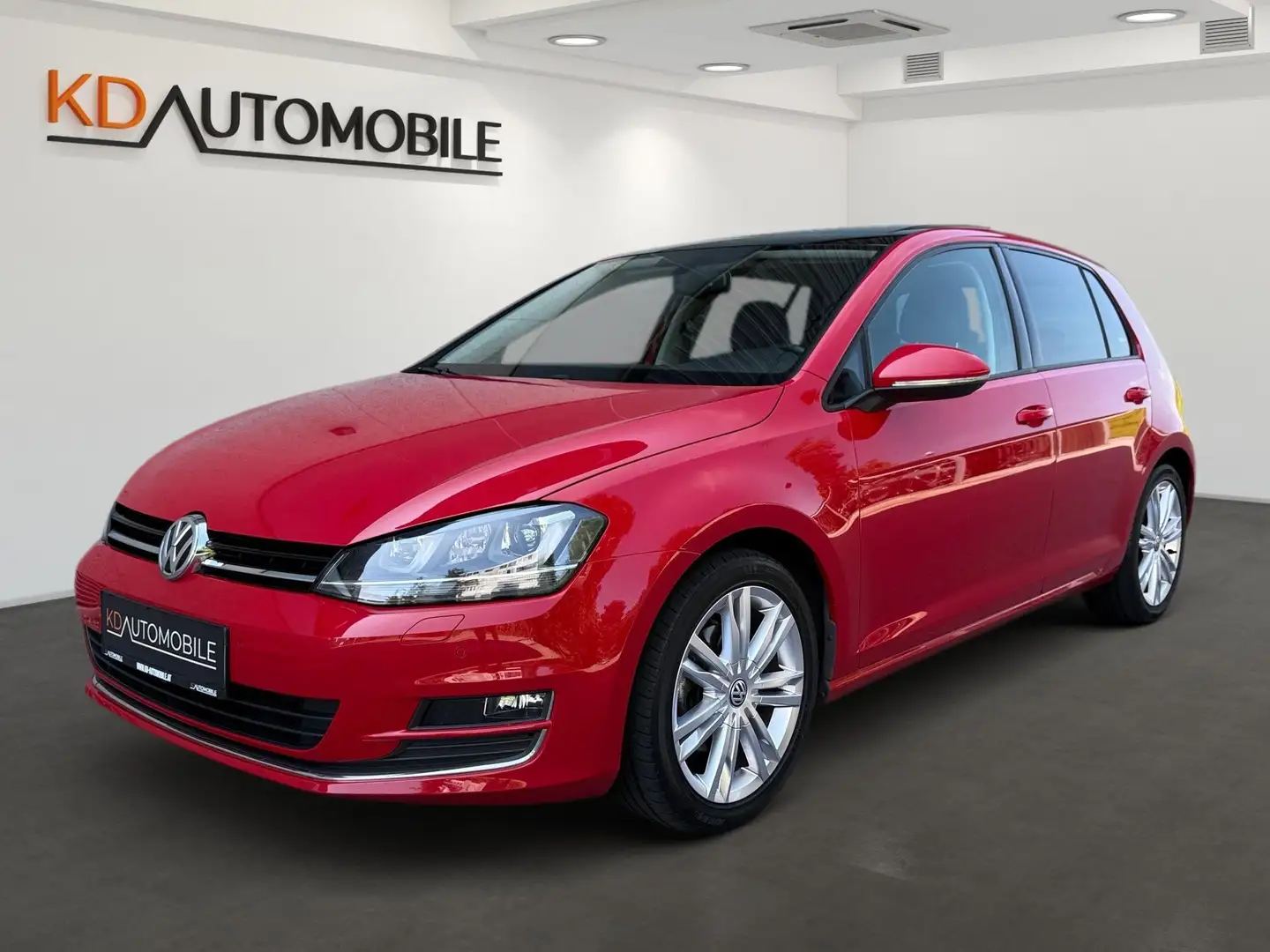 Volkswagen Golf Sky 2,0 TDI R-Line Rouge - 1