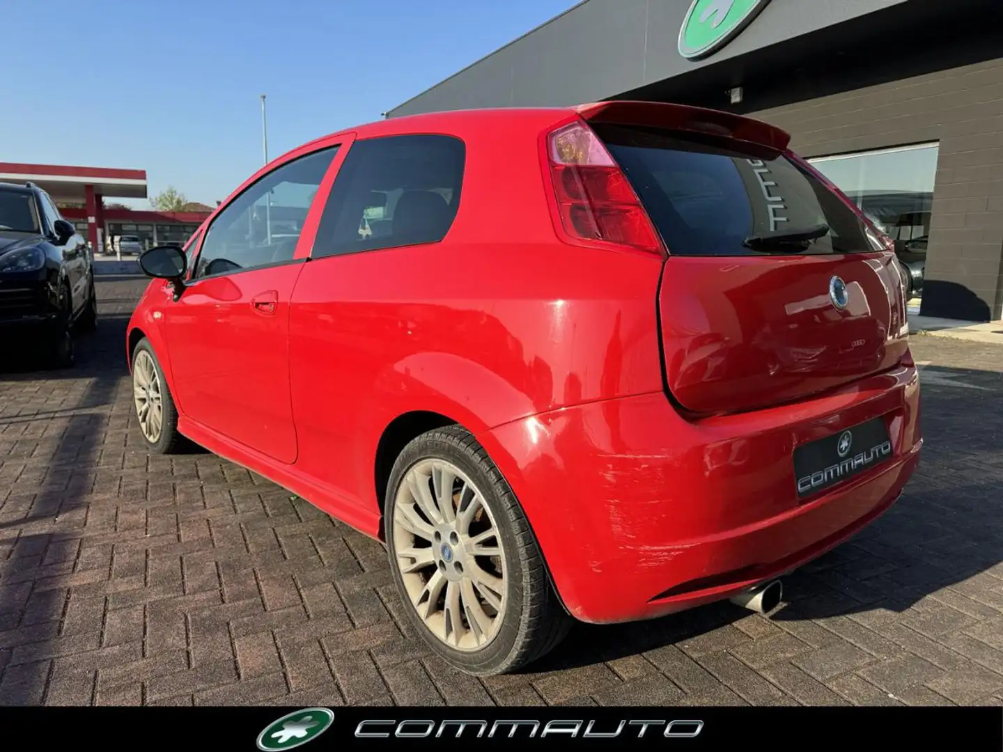 Fiat Grande Punto 1.4 3 porte GPL Emotion - VETT. COMMERCIANTI Rojo - 2