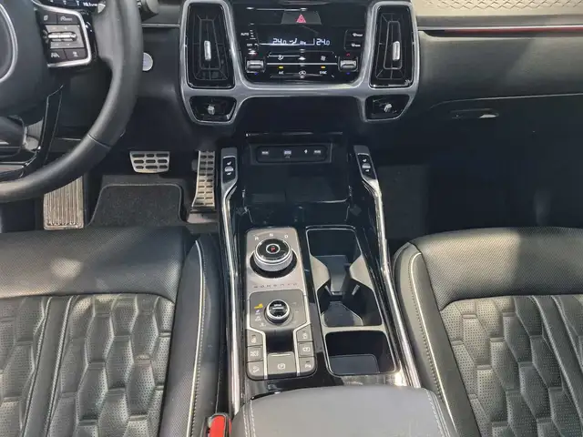 Kia Sorento view 12
