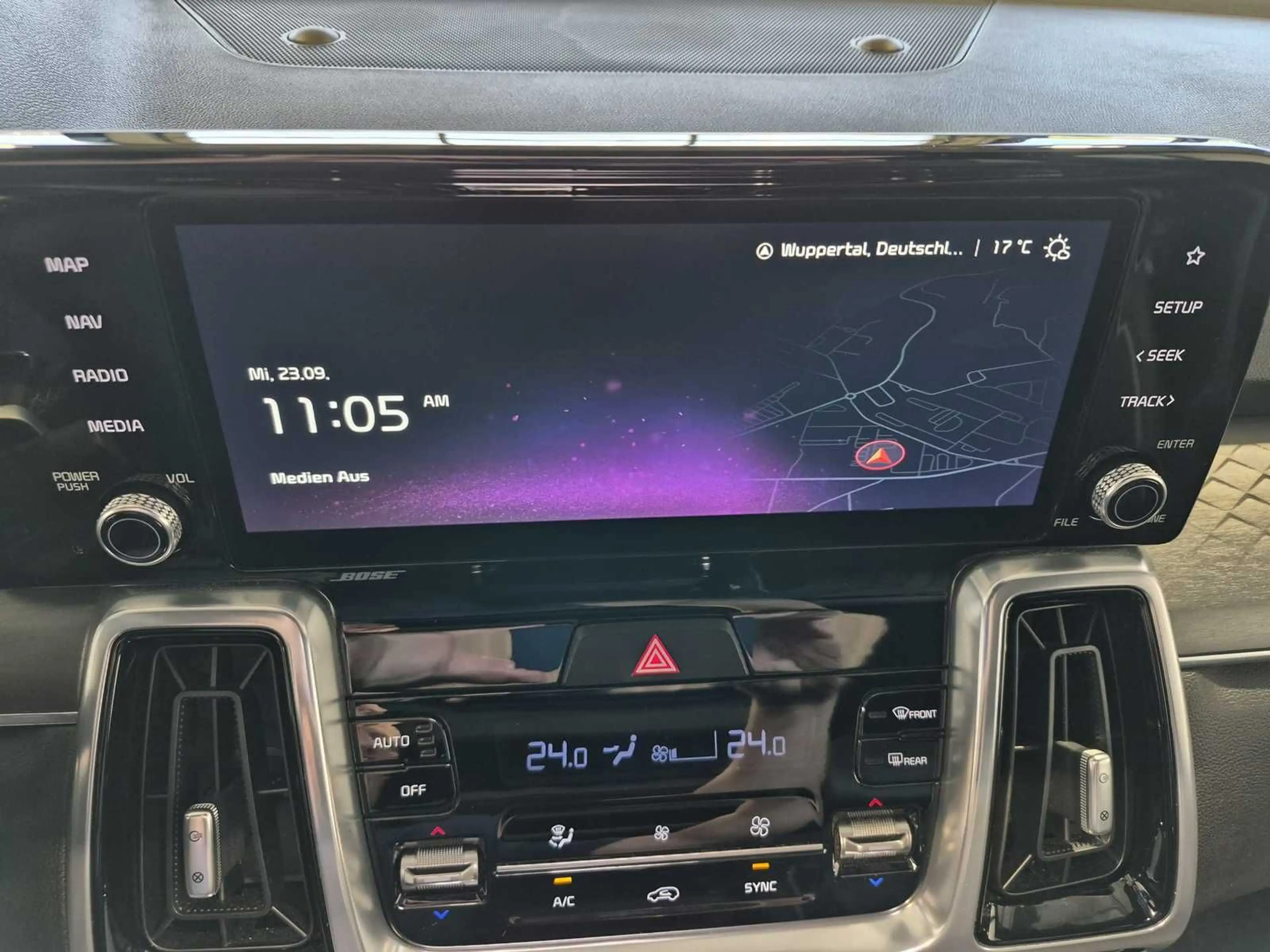 Kia Sorento 2.2 CRDi 4WD  HUD|Pano|Bose|360Cam — photo 11