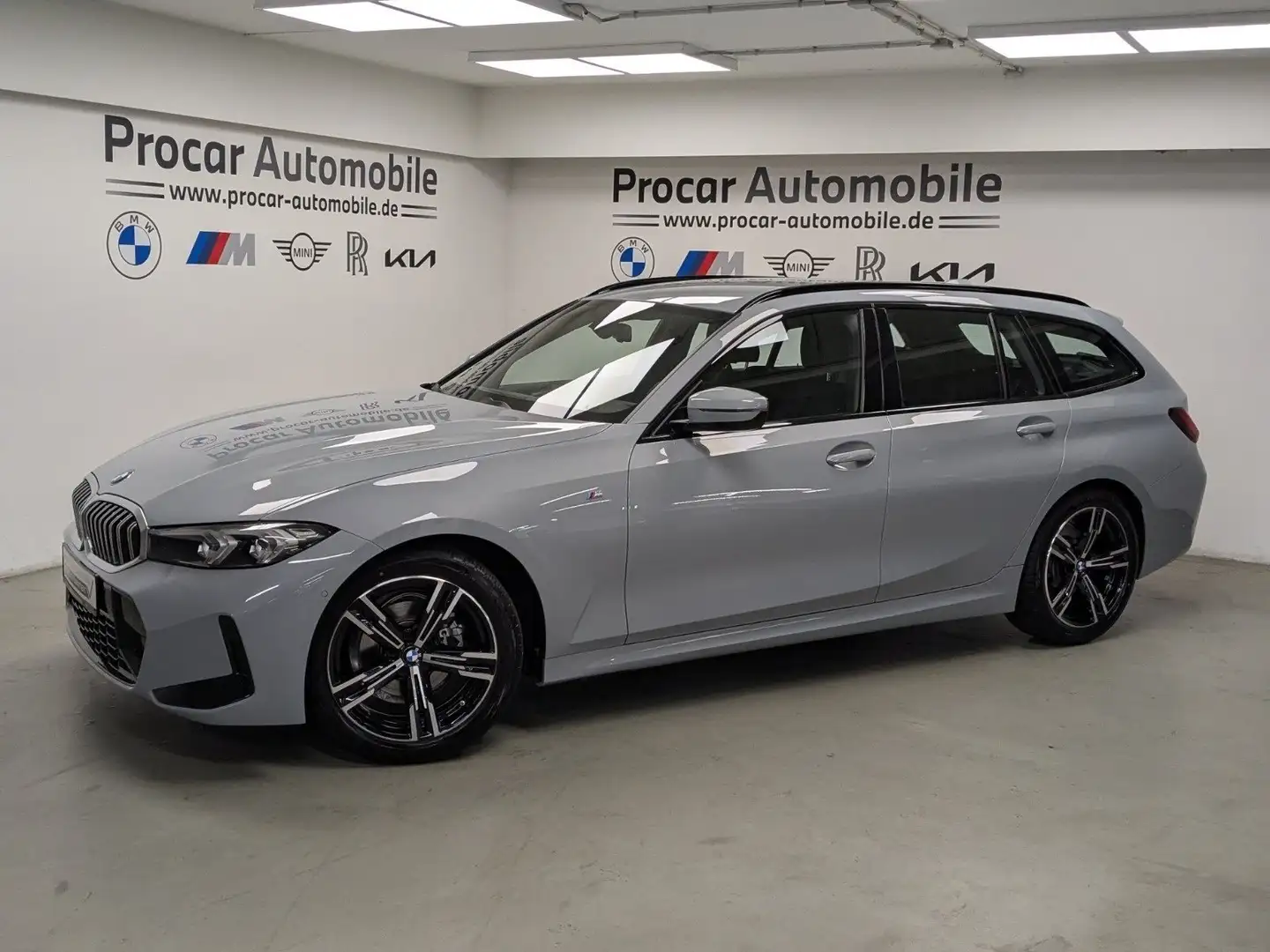 BMW 318 i M Sport | Ab 442€ Brutto Leasing | Ab 2,39% Fin Grijs - 2
