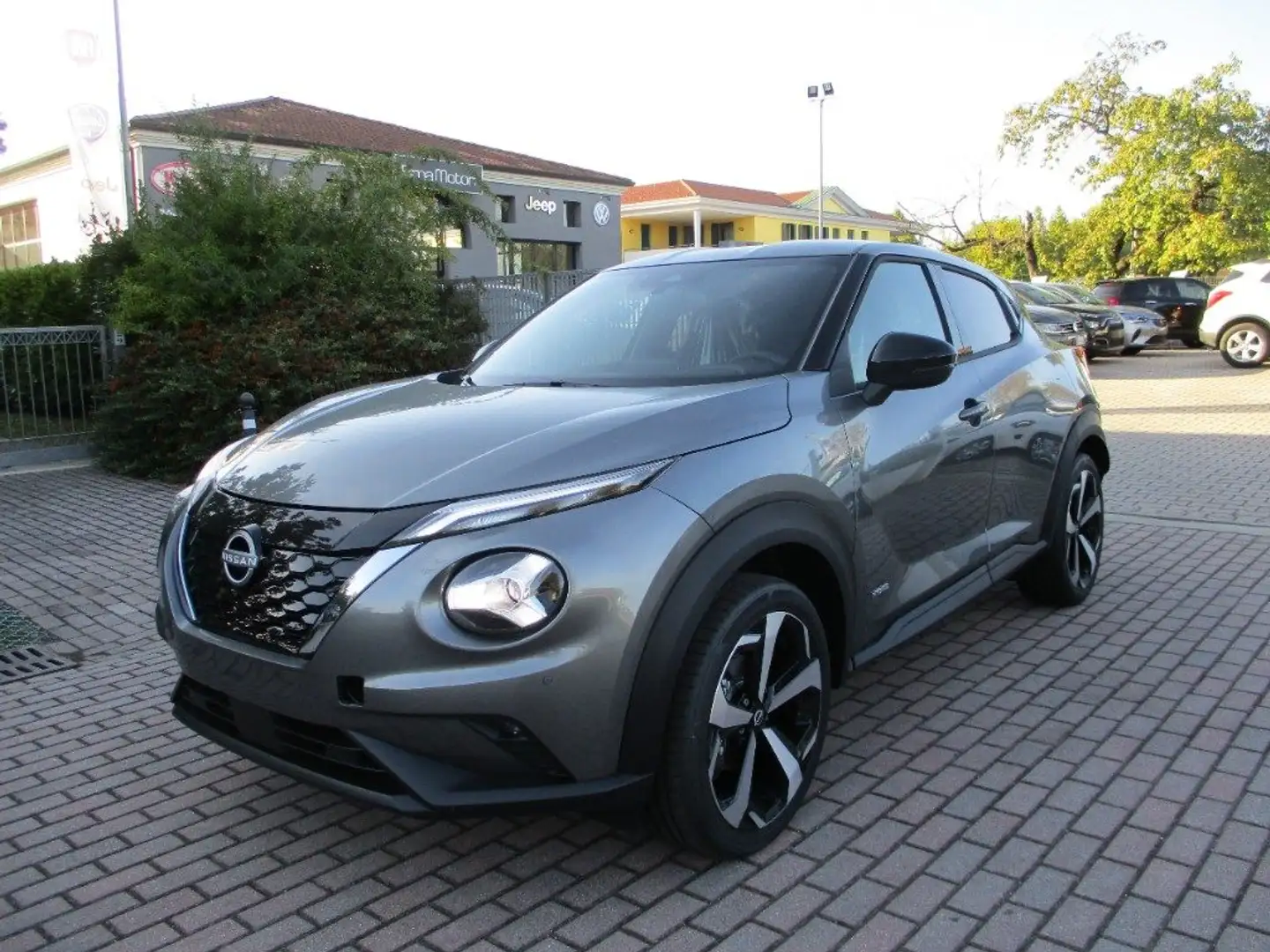 Nissan Juke 1.6 HEV N-Connecta - Pronta Cons. List. 32.600€ Grigio - 1