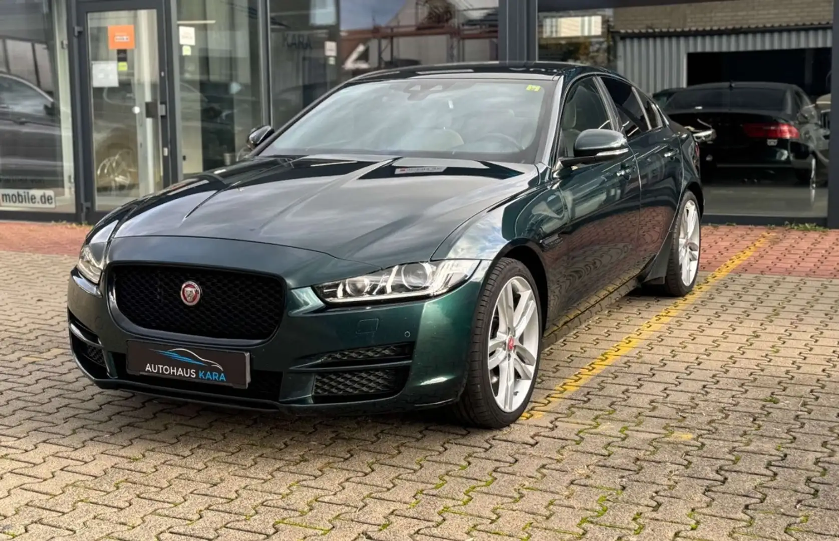 Jaguar XE 2.0d Pure awd 180cv auto - 1
