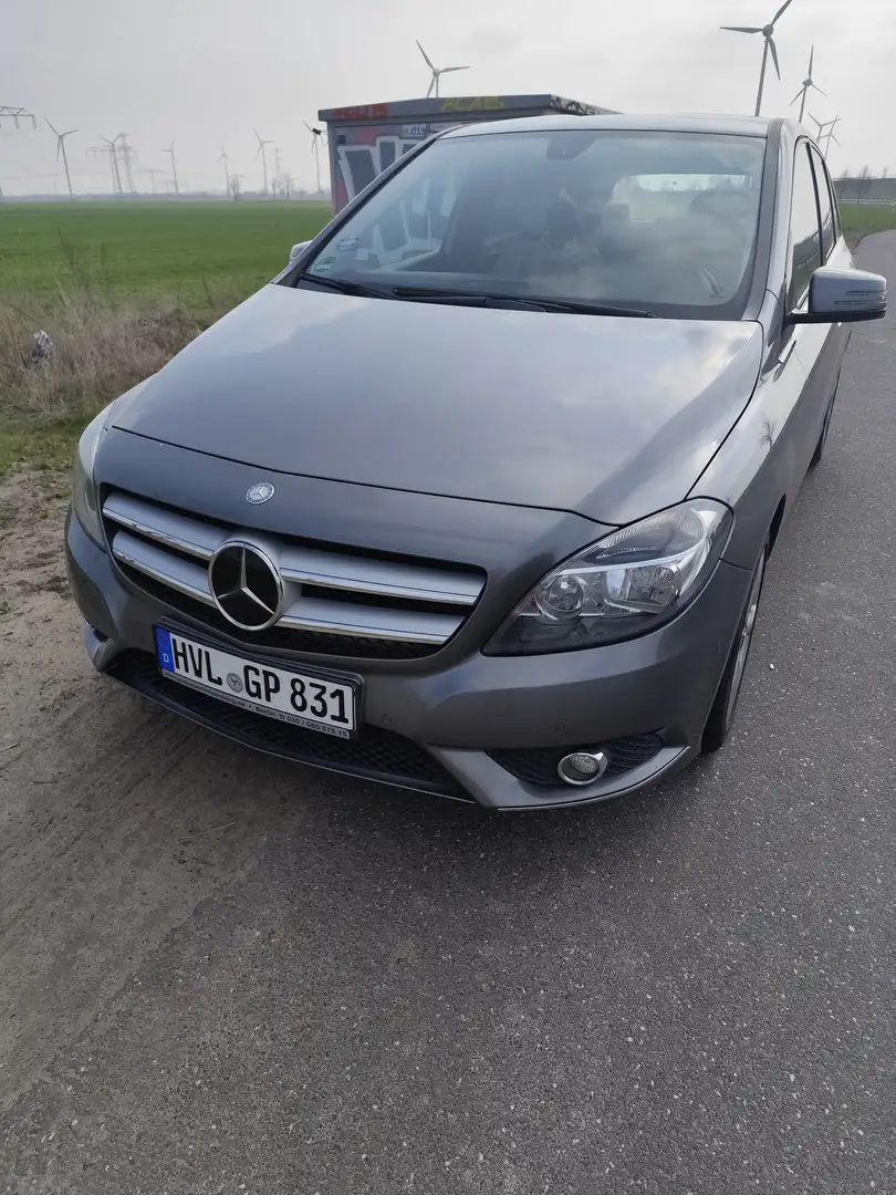 Mercedes-Benz 180 Gris - 1