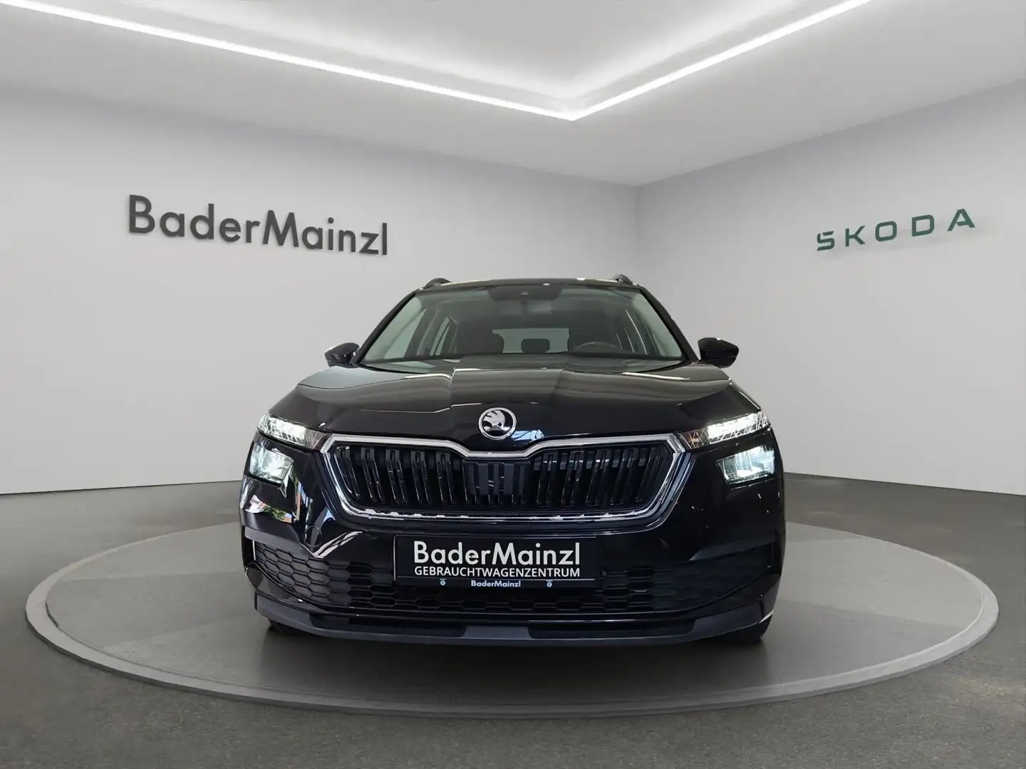 Skoda Kamiq Active Schwarz - 2