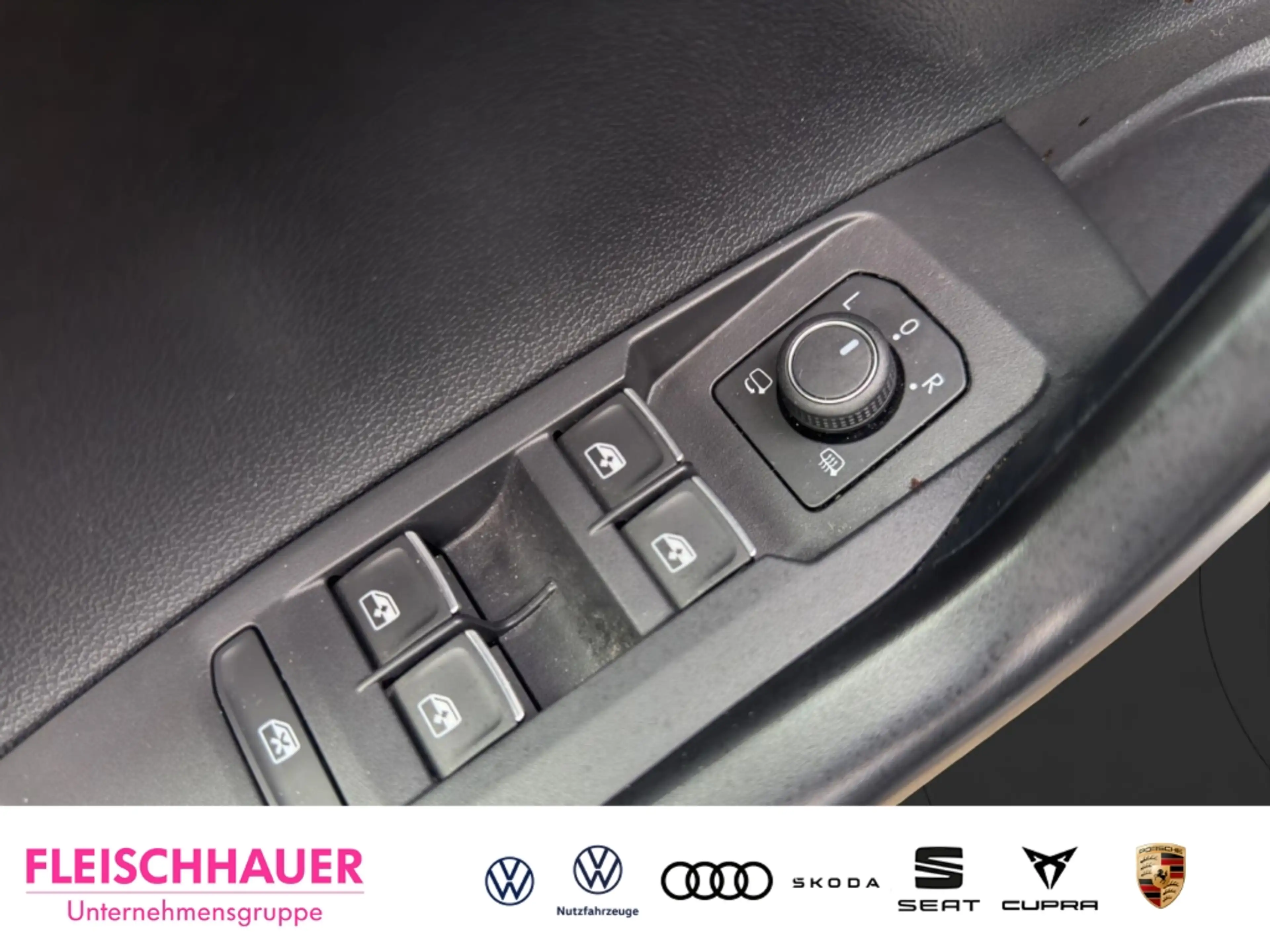 Volkswagen Taigo R-Line 1.5 TSI DSG Navi Kamera Keyless LED — photo 9