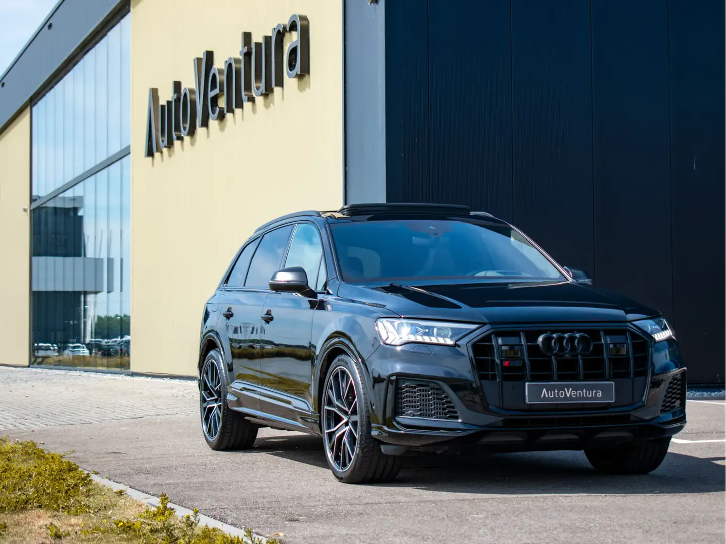 Audi Q7 4.0 TFSI SQ7 quattro 7p Trekhaak | Schuif-/ kantel Zwart - 2