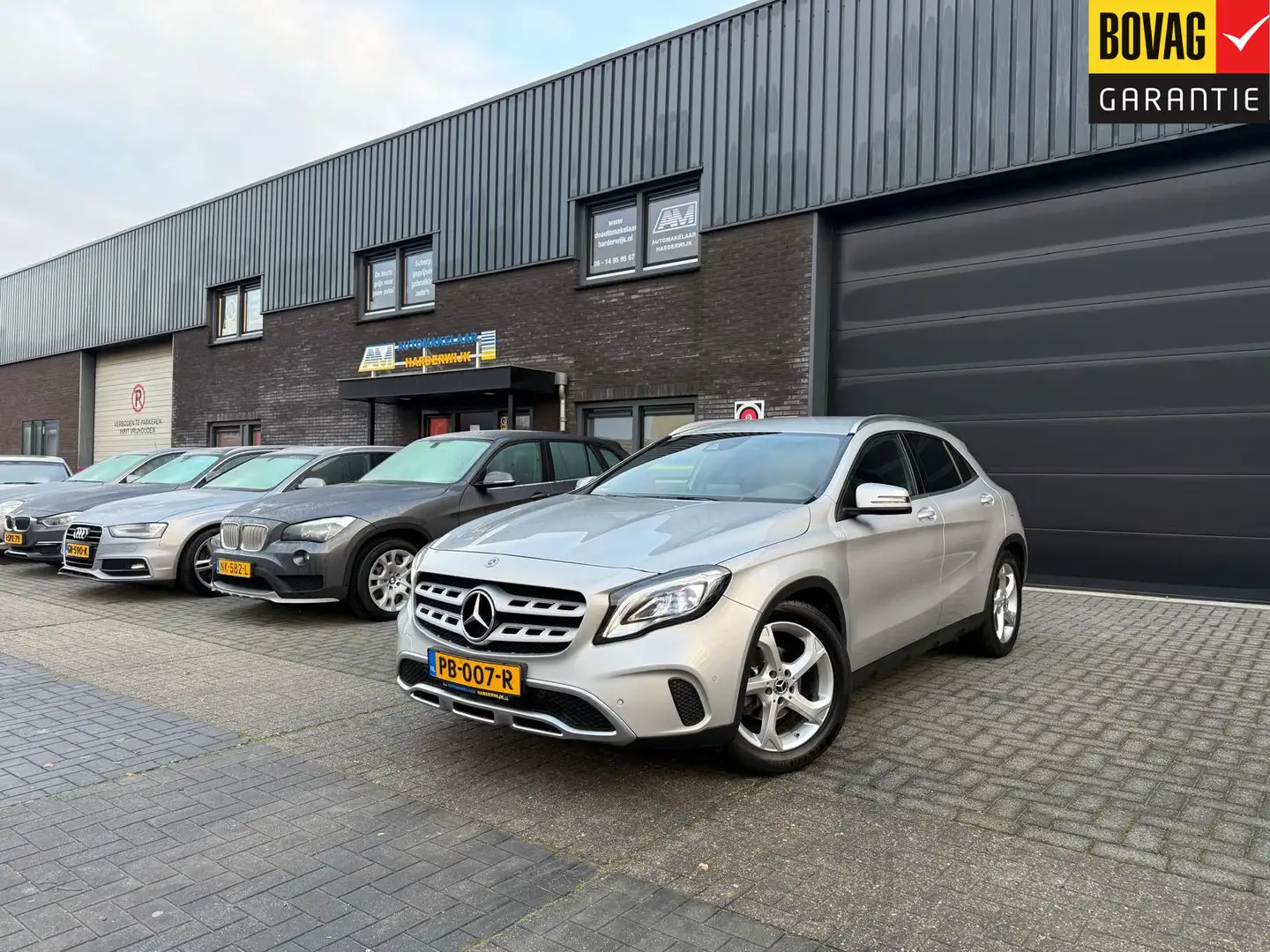 Mercedes-Benz GLA 180 Activity Edition | 2E EIGENAAR |12MND GARANTIE | N Grau - 1