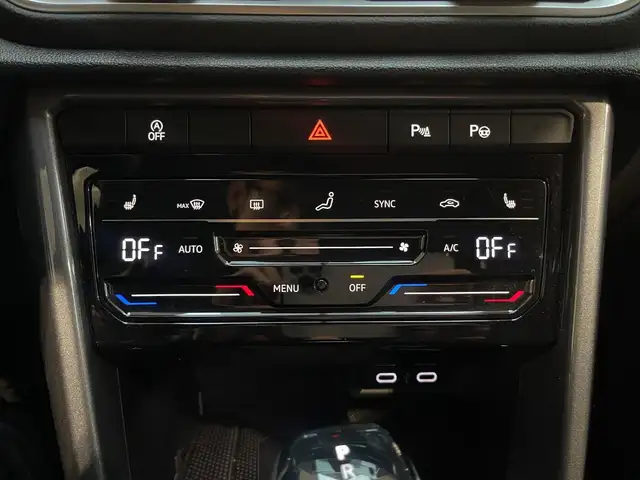 Volkswagen T-Roc view 15