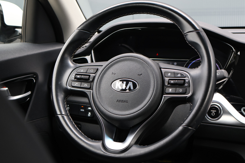 Kia e-Niro DynamicLine 64 kWh | 97% soh! | Keyless | Camera | — photo 13