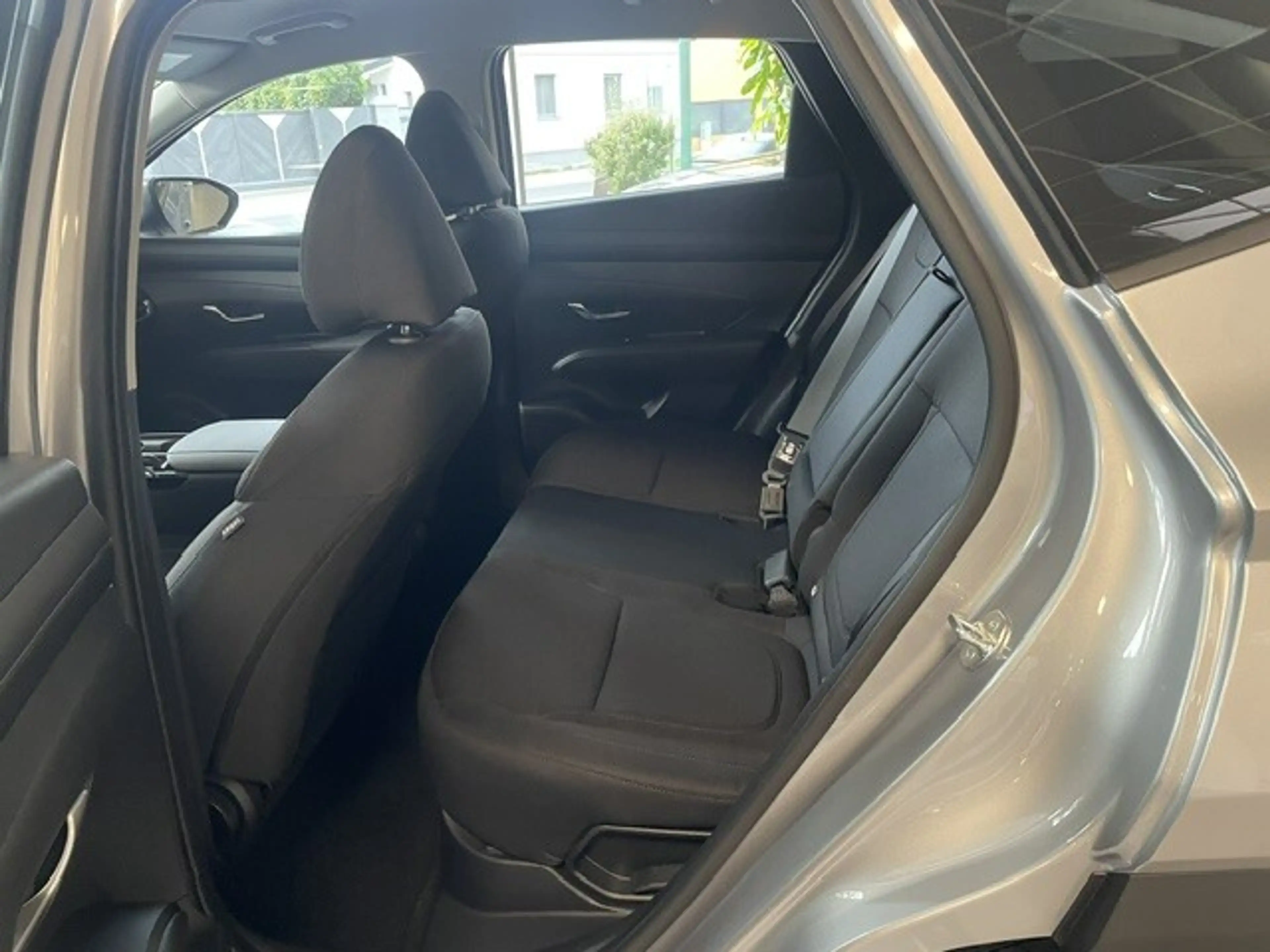 Hyundai TUCSON Tucson 1,6 T-GDI HEV 2WD Edition 35 Aut. — photo 7