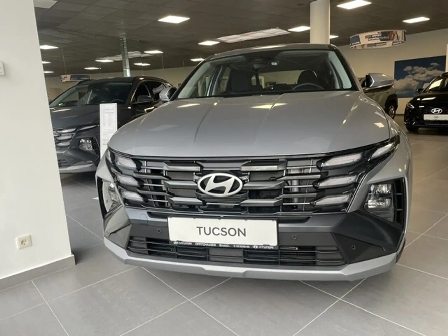 Hyundai TUCSON Tucson 1,6 T-GDI HEV 2WD Edition 35 Aut. Silber - 2