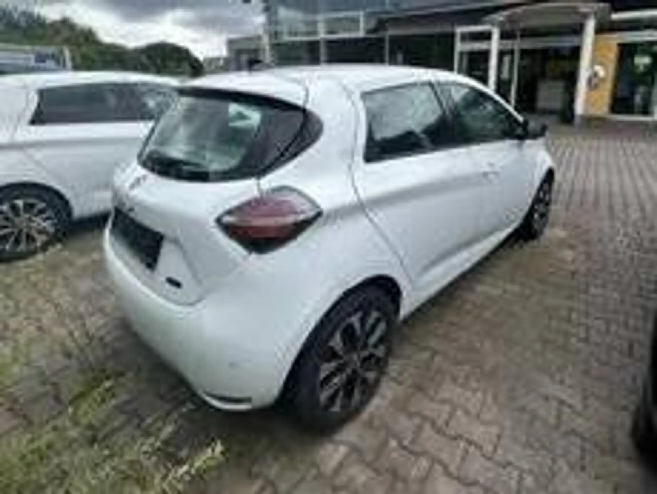 Renault ZOE Evolution — photo 3