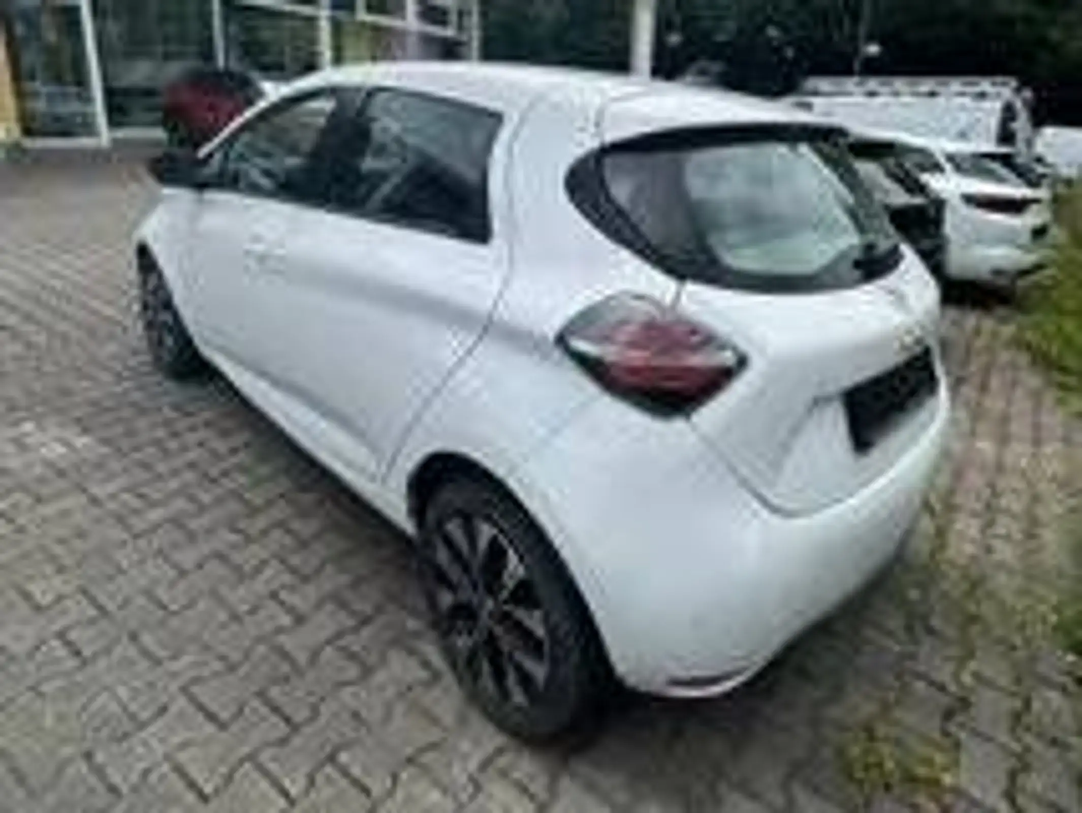 Renault ZOE Evolution — photo 4