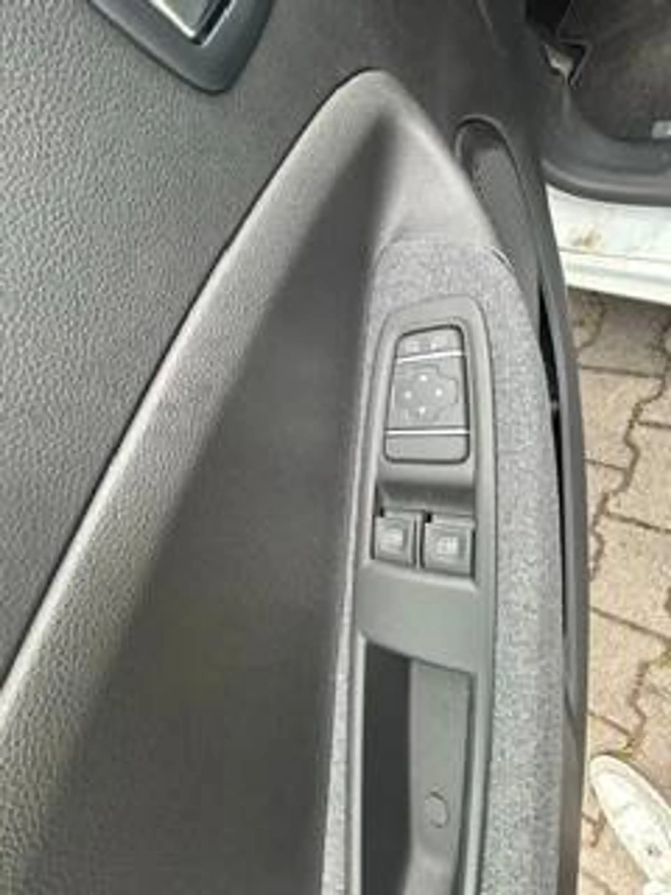 Renault ZOE Evolution — photo 9