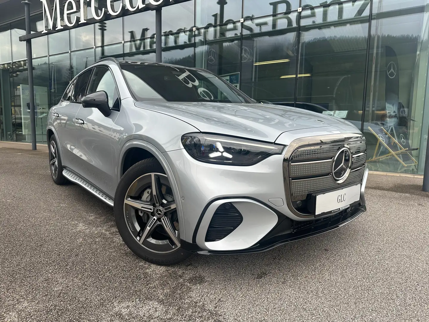 Mercedes-Benz GLC 400 4Matic EQ Tech 94kWh*AMG-Line*Premium*Hyperscreen* Silber - 2