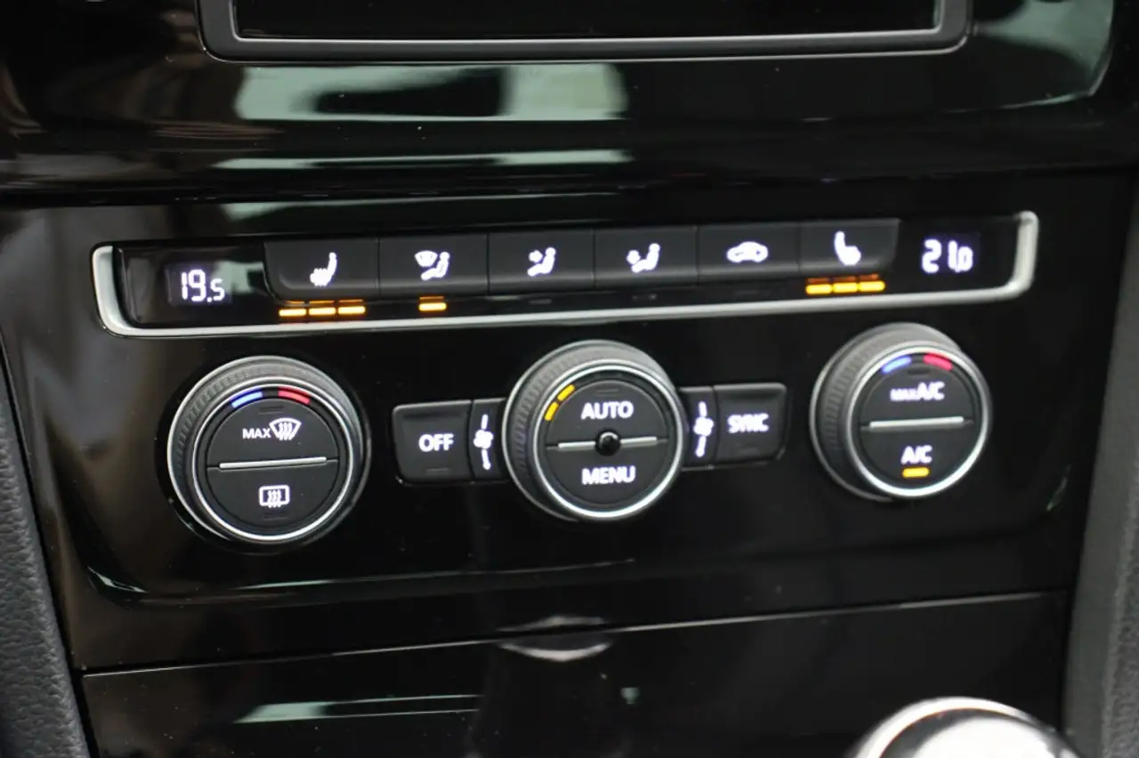Volkswagen Golf Standard Model — photo 7 sur 30
