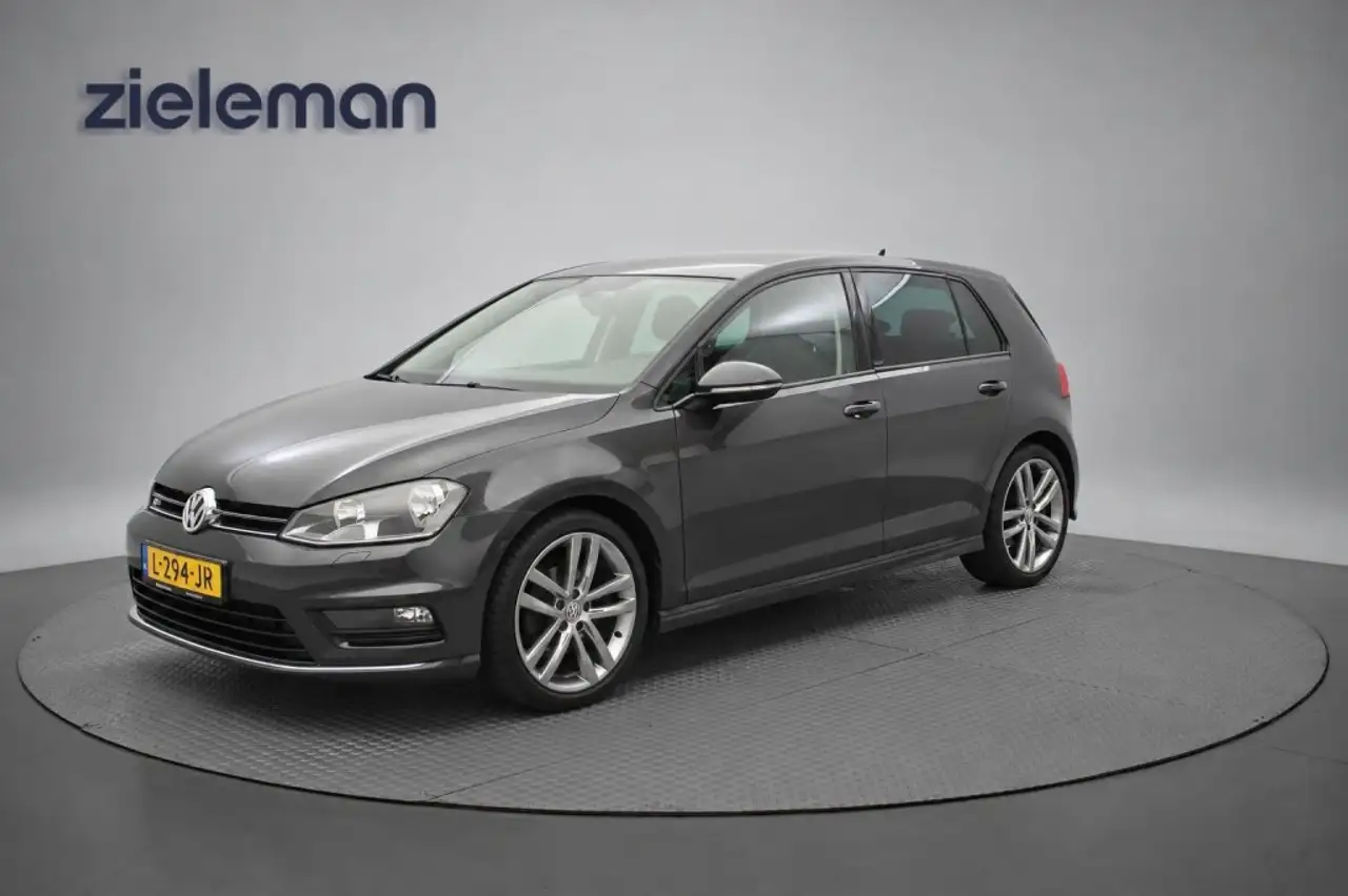 Volkswagen Golf Standard Model — photo 19 sur 30