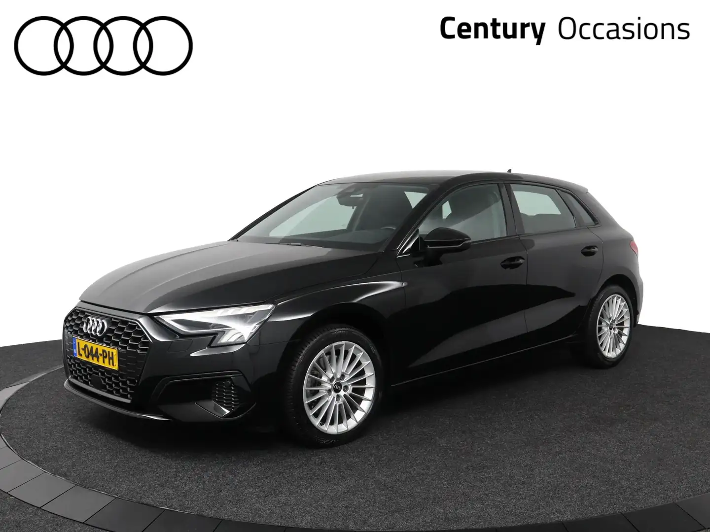Audi A3 Sportback 30 TFSI 110Pk Business Edition Zwart - 1