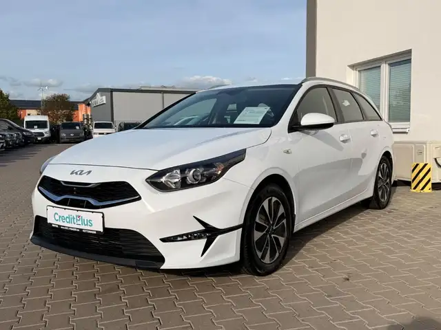 Kia Ceed view 3