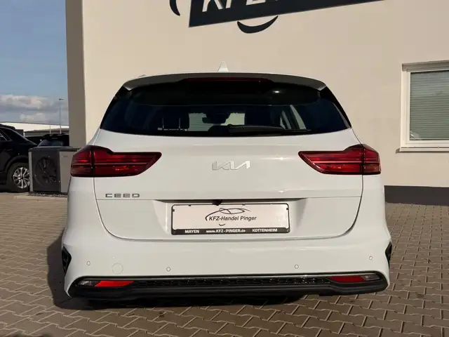 Kia Ceed view 7
