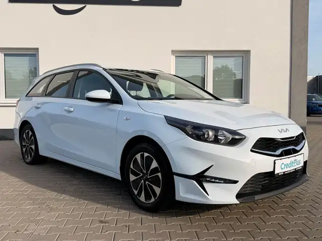 Kia Ceed view 2